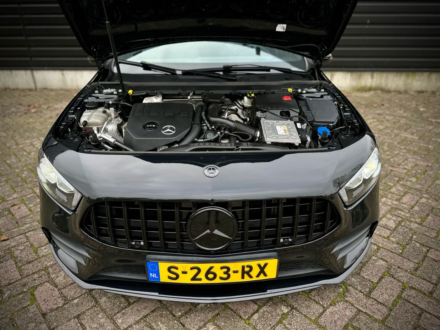 Foto van Mercedes-Benz A 200