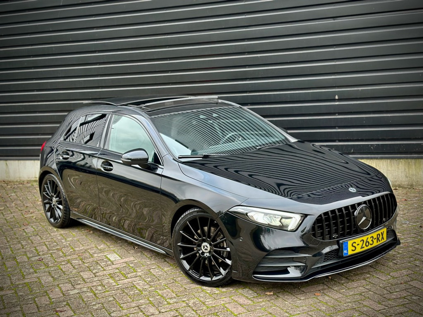 Foto van Mercedes-Benz A 200