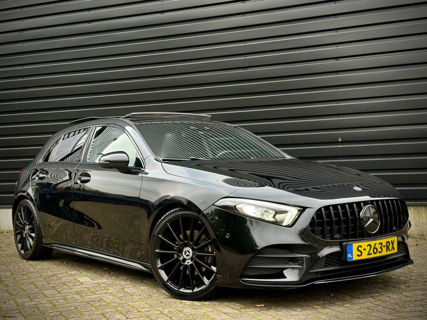Foto van Mercedes-Benz A 200