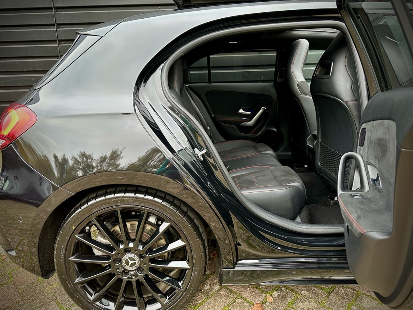 Foto van Mercedes-Benz A 200
