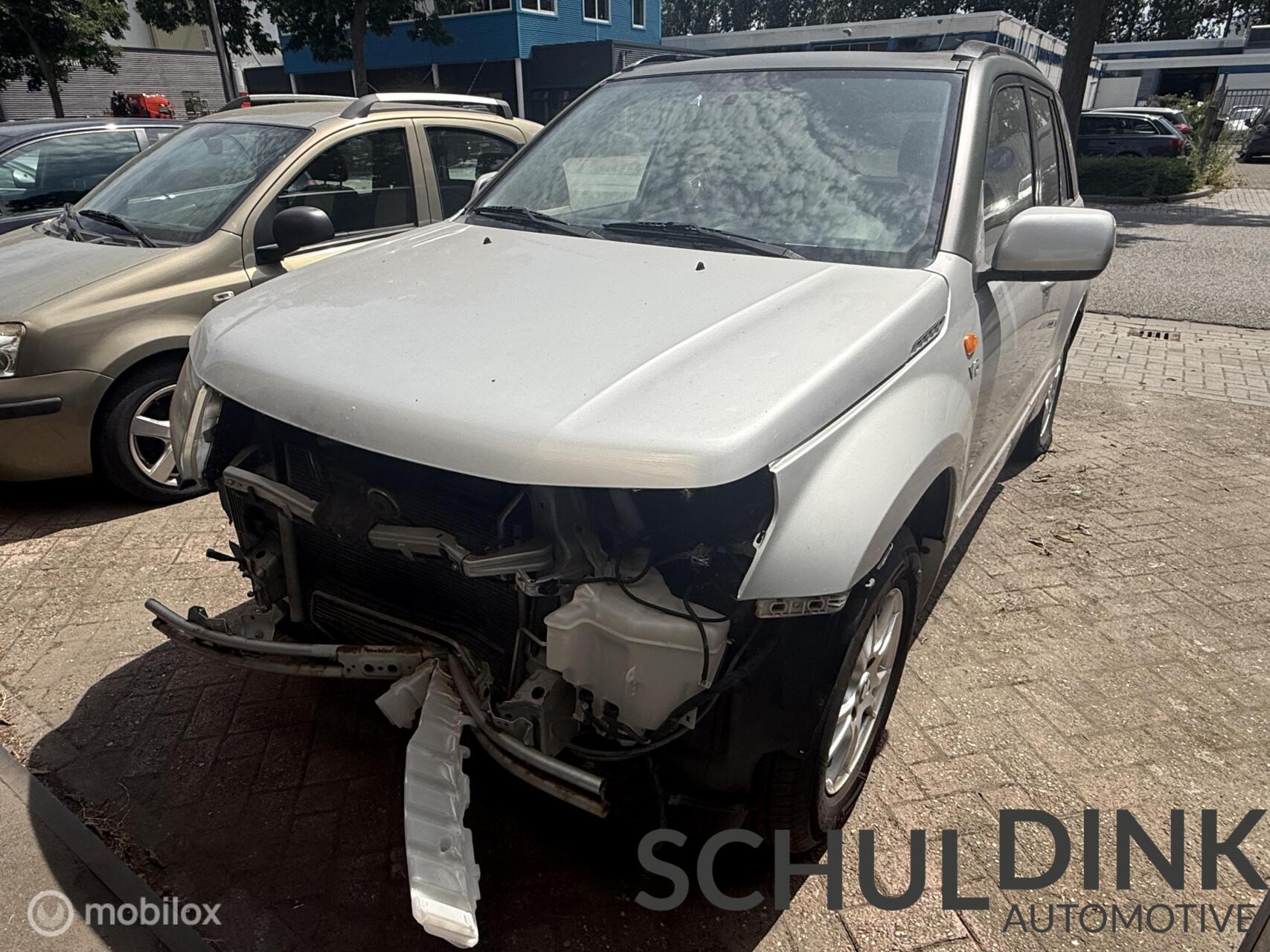 Foto van Suzuki Grand Vitara V6