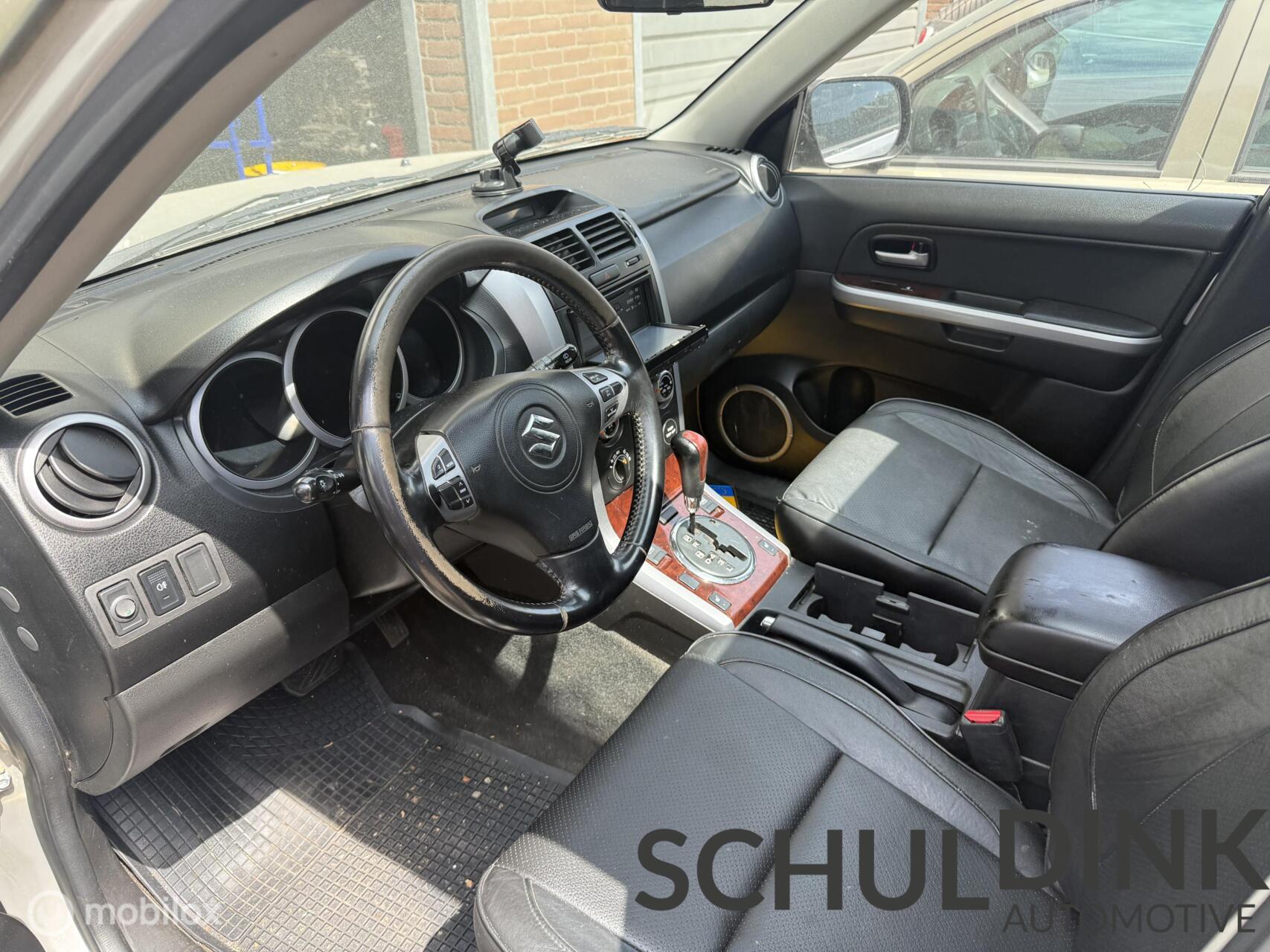 Foto van Suzuki Grand Vitara V6