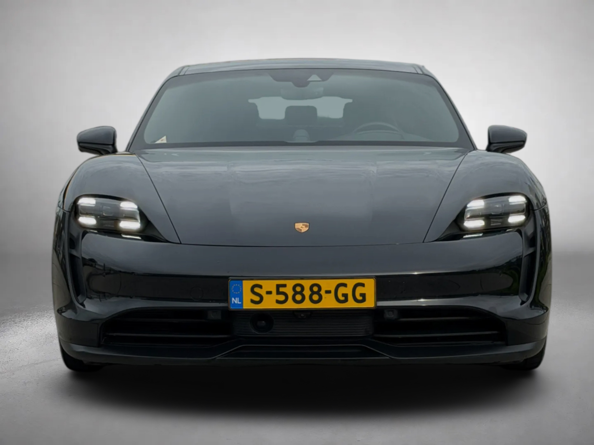 Foto van Porsche Taycan