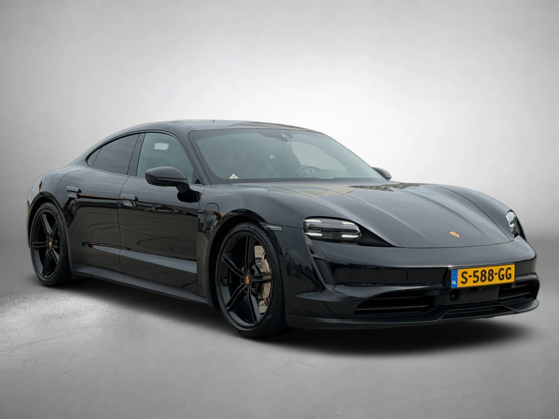 Foto van Porsche Taycan