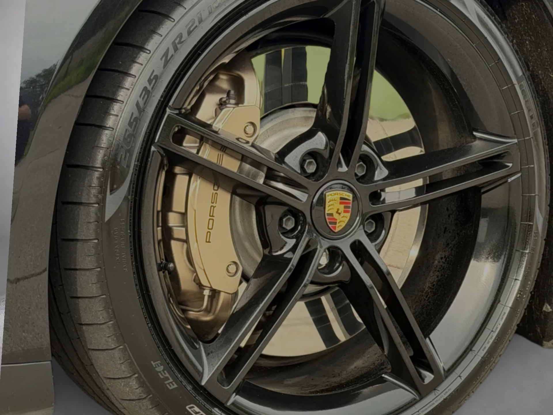 Foto van Porsche Taycan