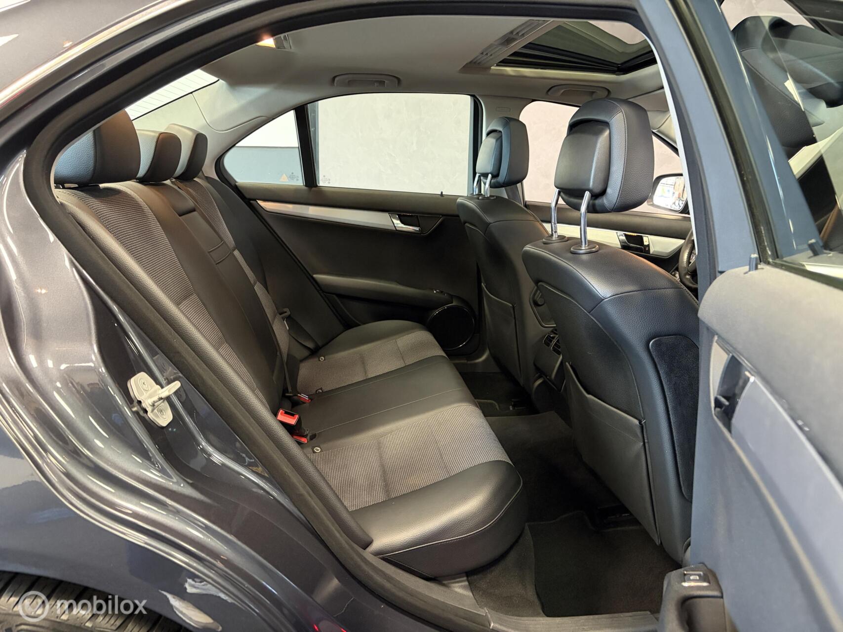 Foto van Mercedes-Benz C 180 Kompressor