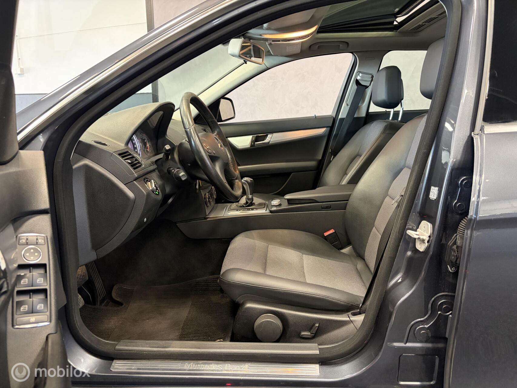 Foto van Mercedes-Benz C 180 Kompressor
