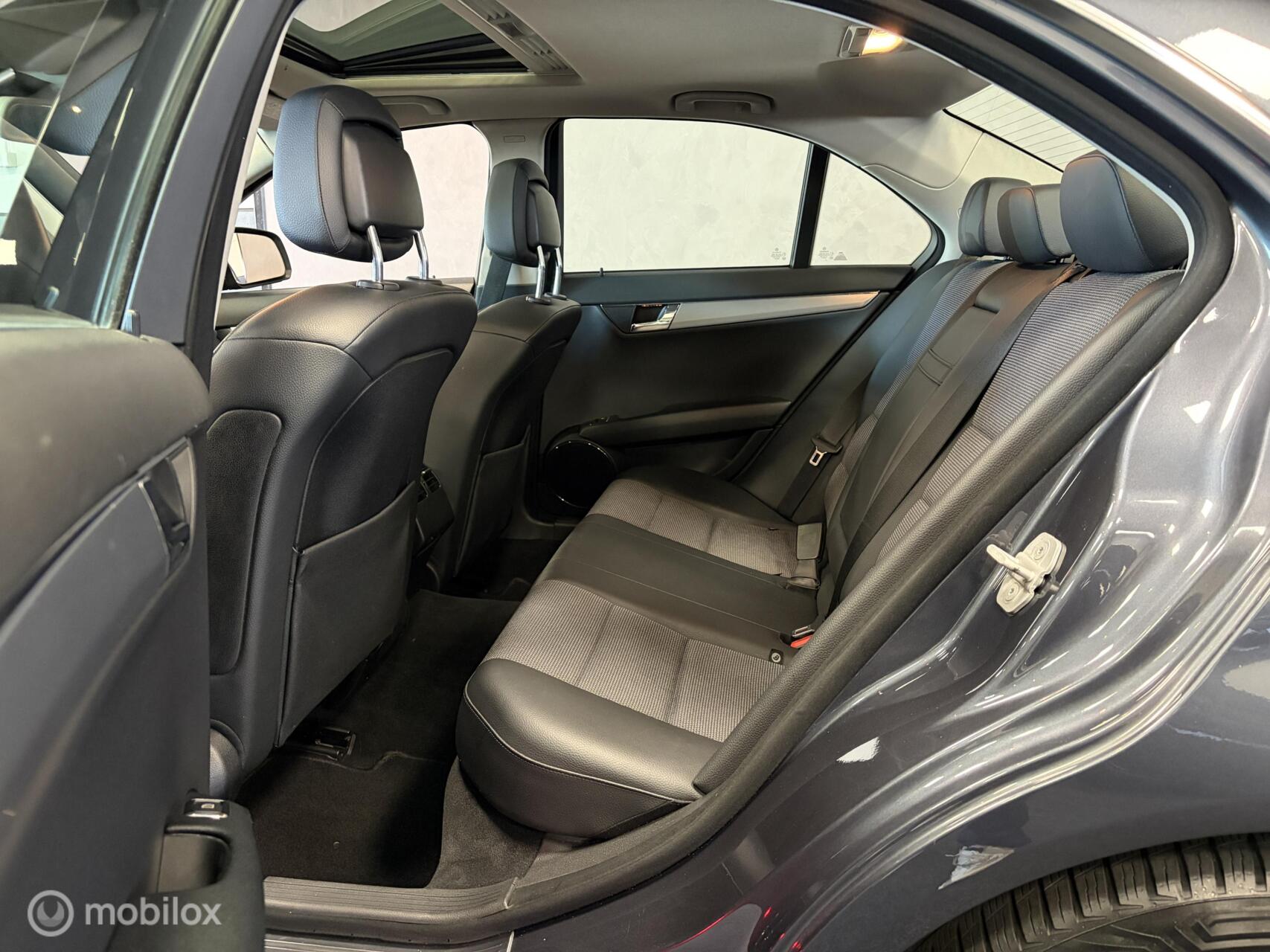 Foto van Mercedes-Benz C 180 Kompressor
