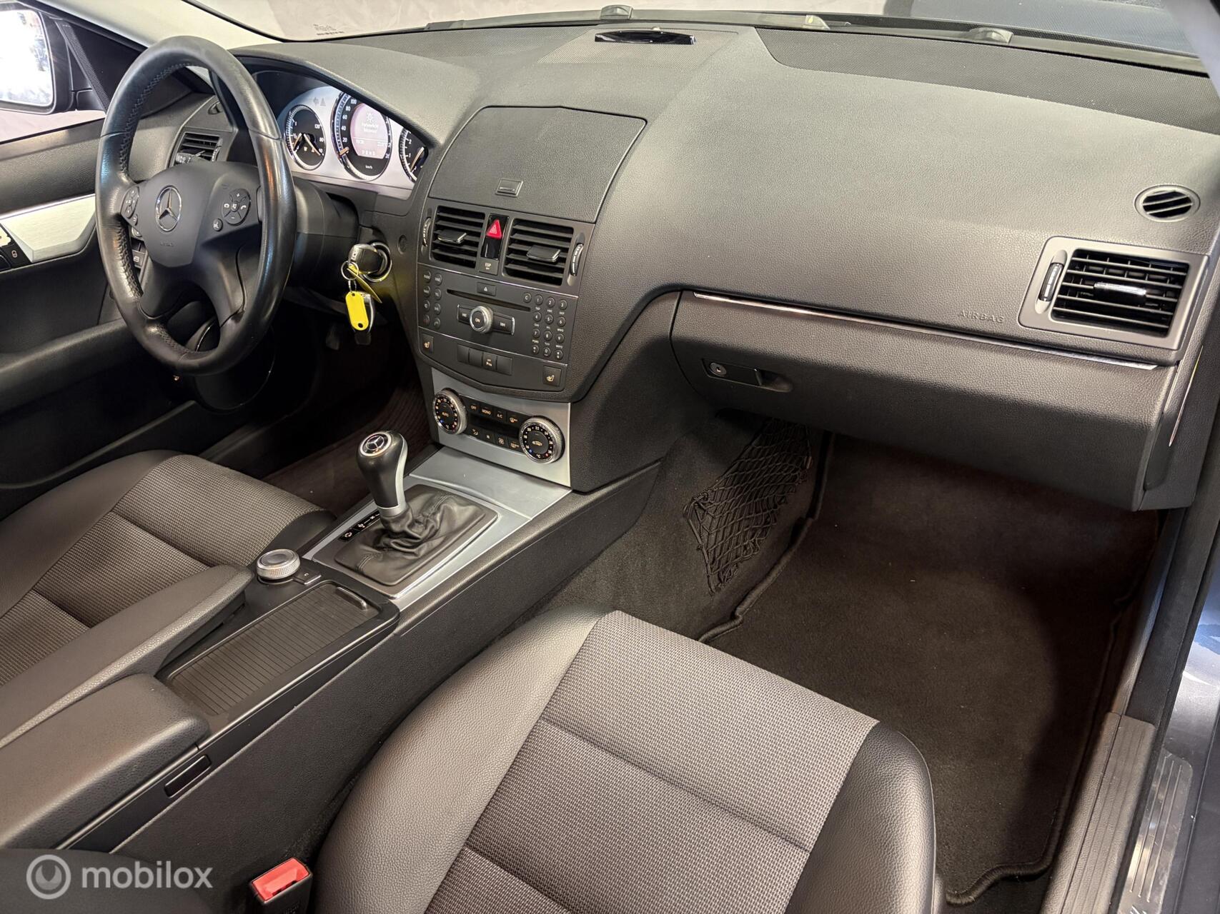 Foto van Mercedes-Benz C 180 Kompressor