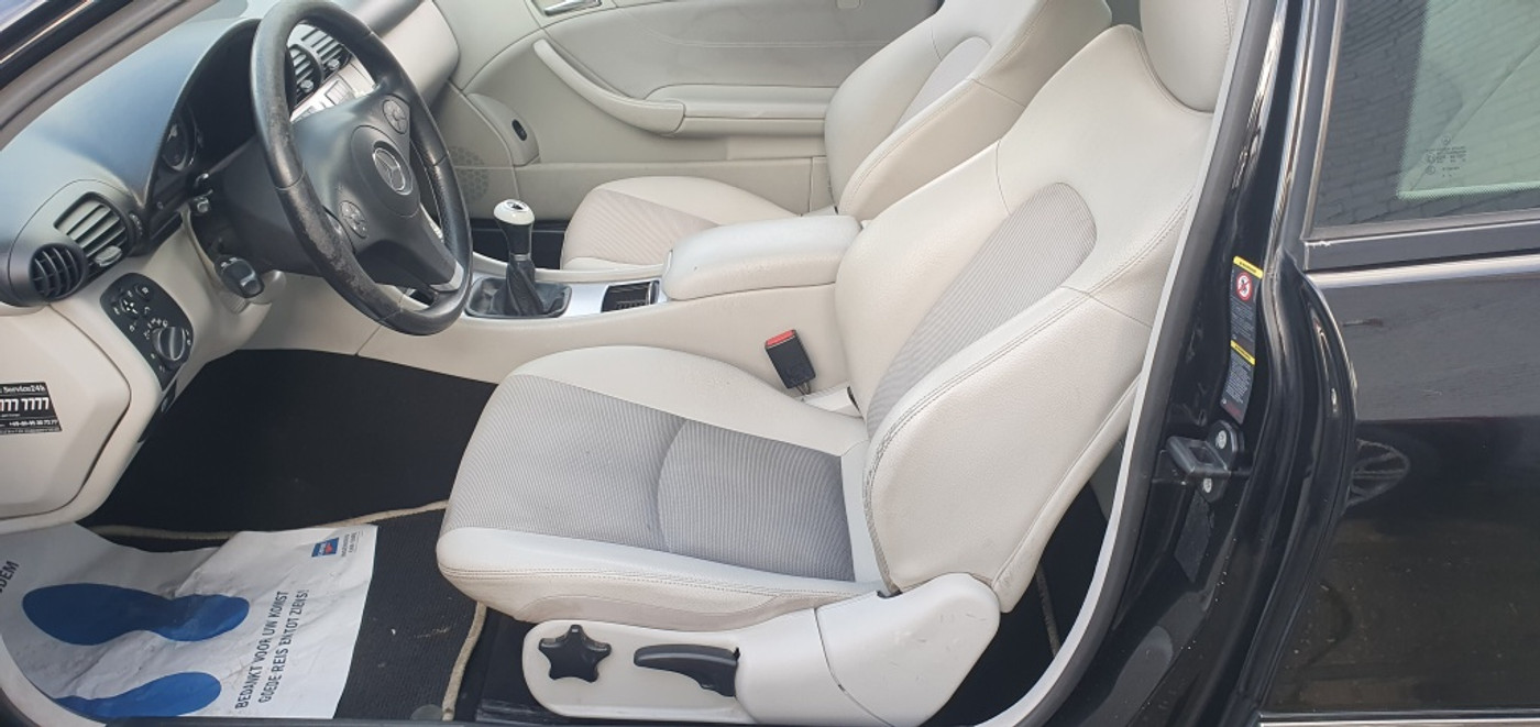 Foto van Mercedes-Benz CLC 200 Kompressor