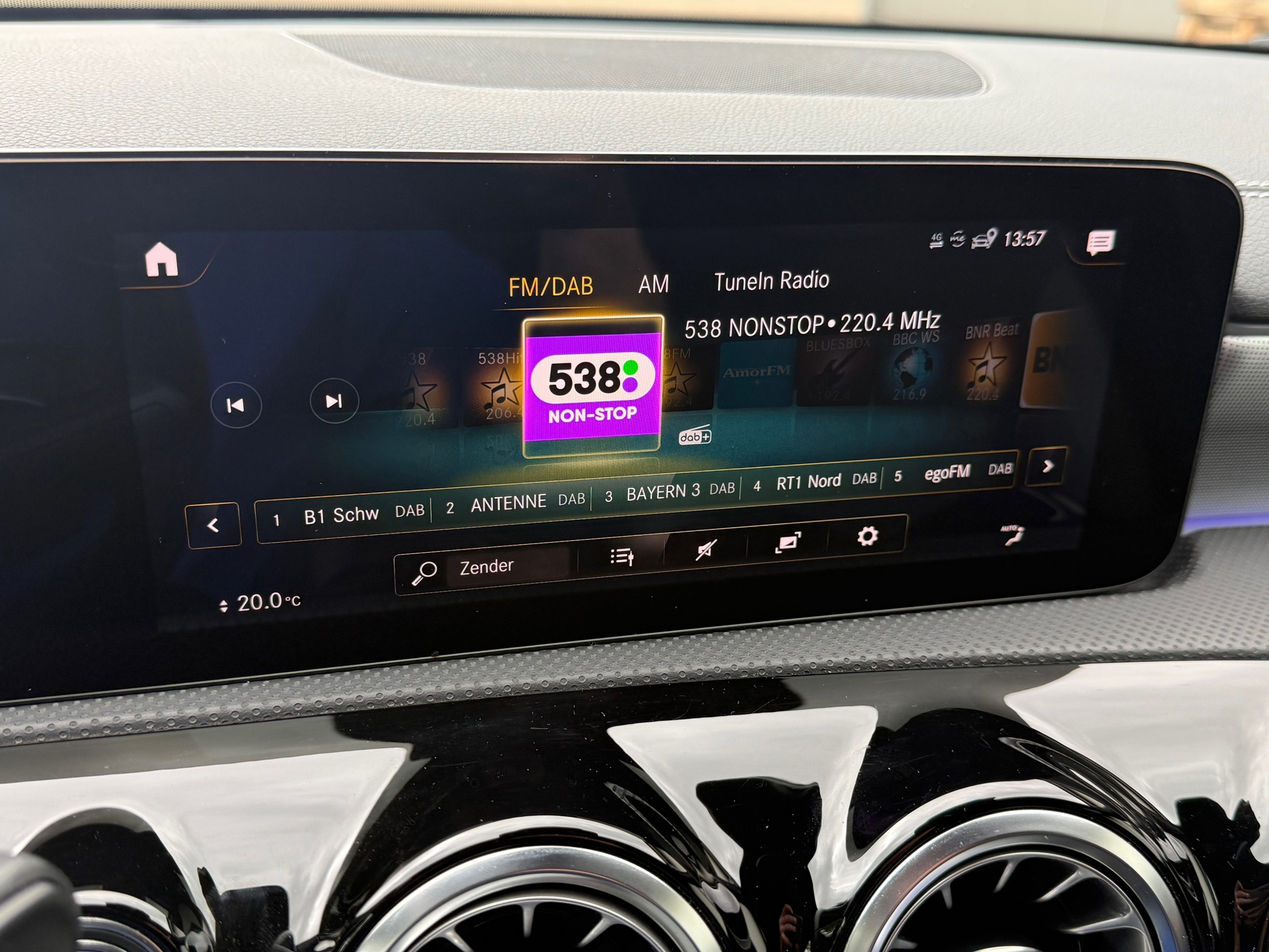 Foto van Mercedes-Benz A 250 E