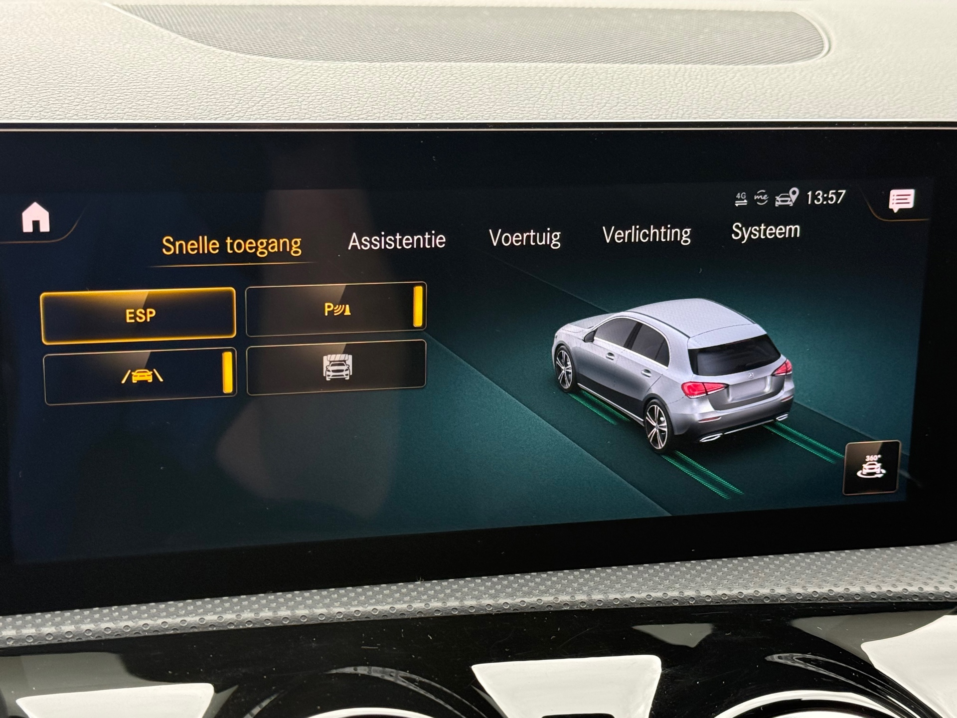 Foto van Mercedes-Benz A 250 E