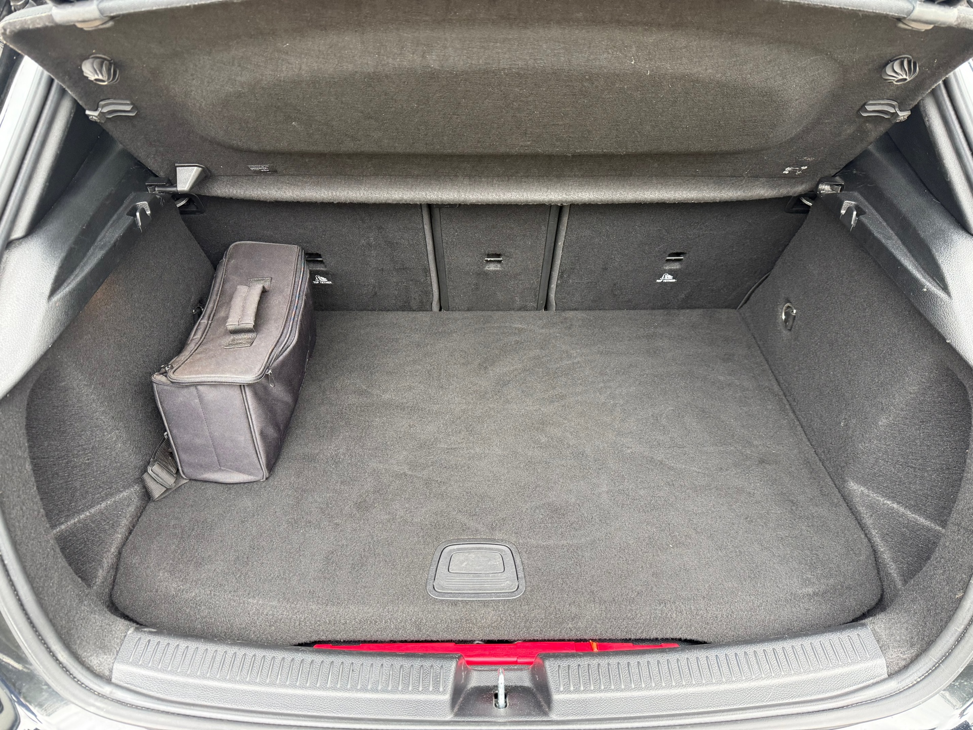 Foto van Mercedes-Benz A 250 E