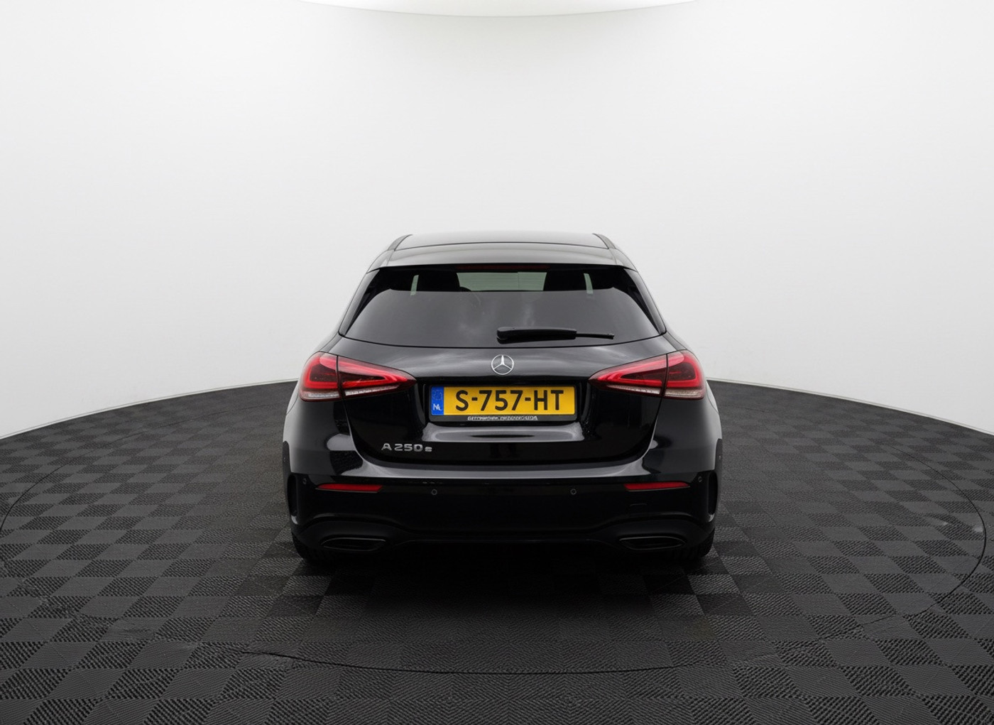 Foto van Mercedes-Benz A 250 E