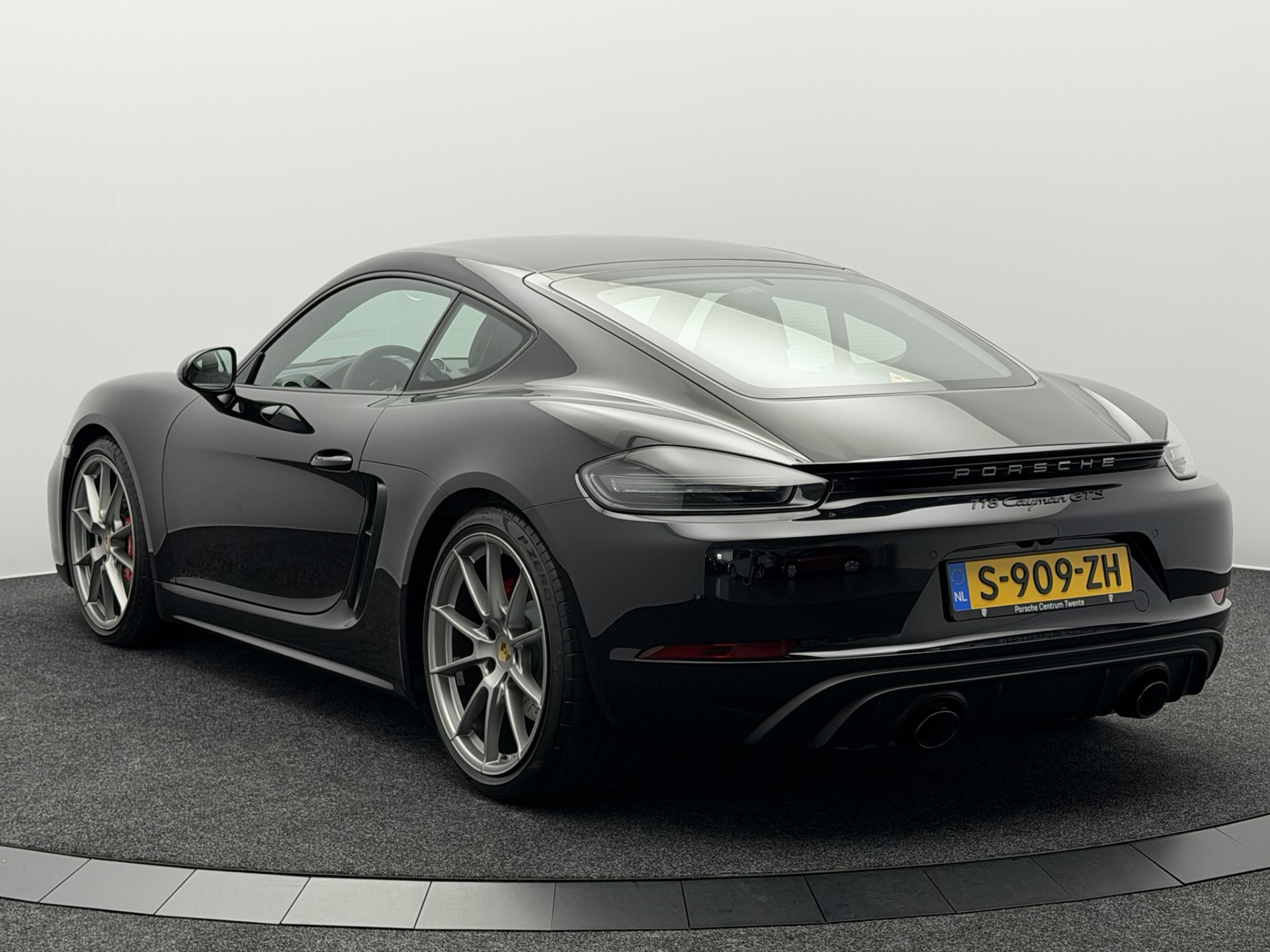 Foto van Porsche 718 Cayman GTS