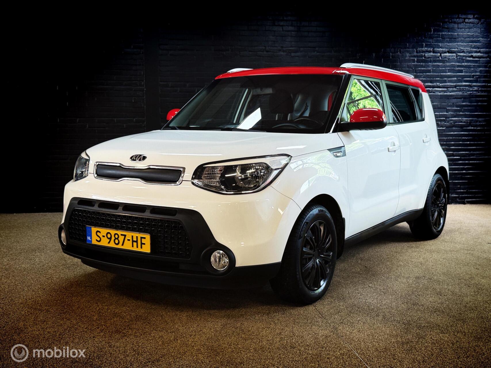Kia Soul 1.6 Bass TWO TONE AIRCO ELEK PAKKET 2015 - voorkant