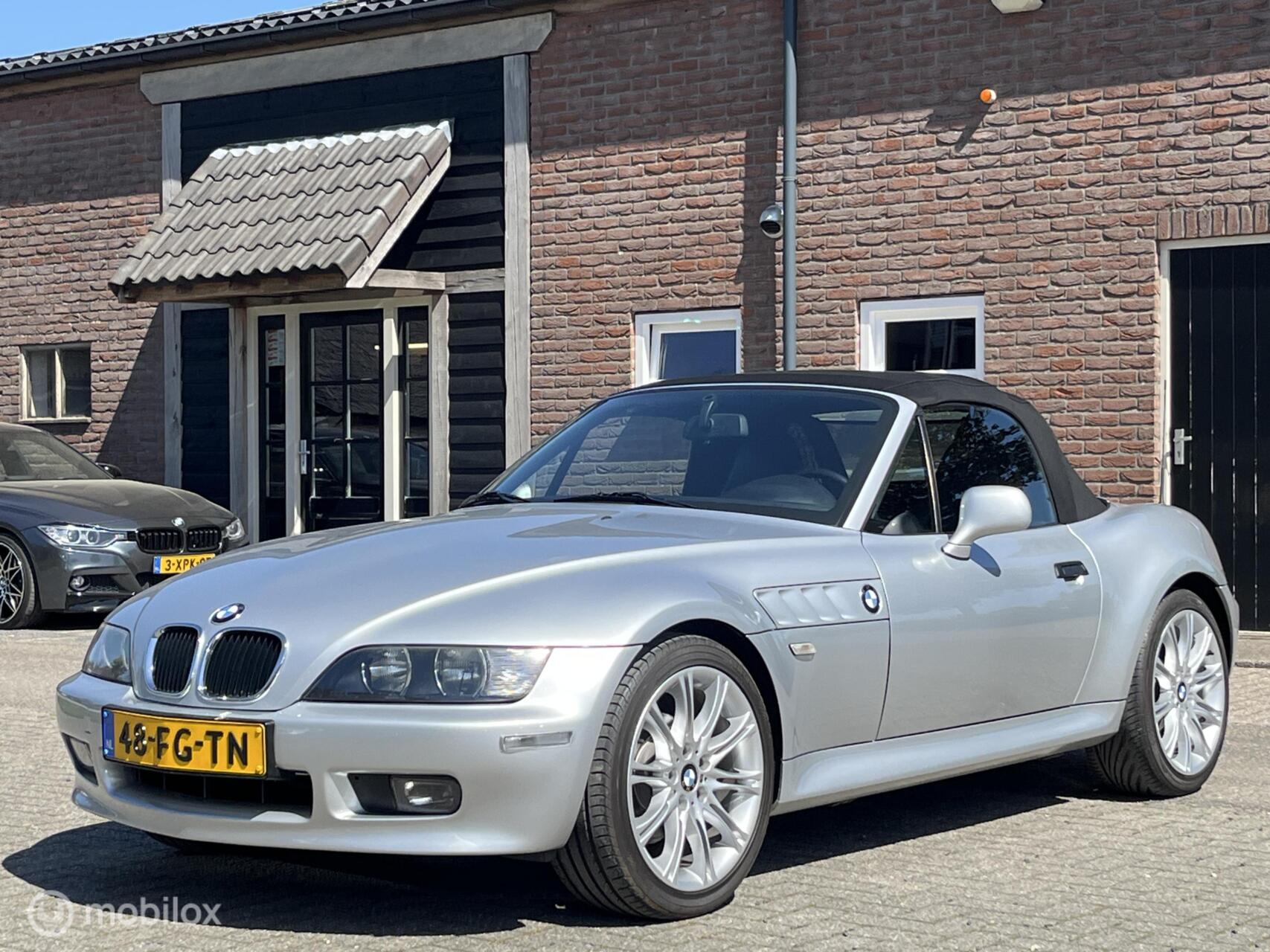 BMW Z Reihe 1.9 S Leder Airco Rolbeugels Nieuwstaat 2000 - voorkant