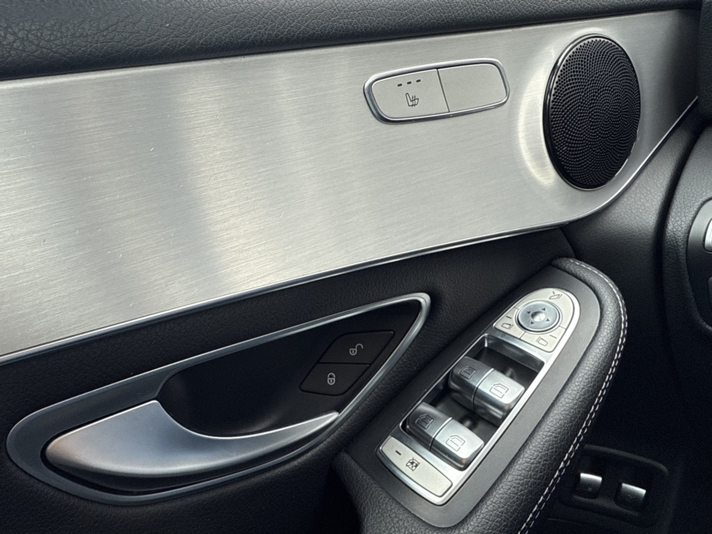 Foto van Mercedes-Benz GLC 350 E 4Matic