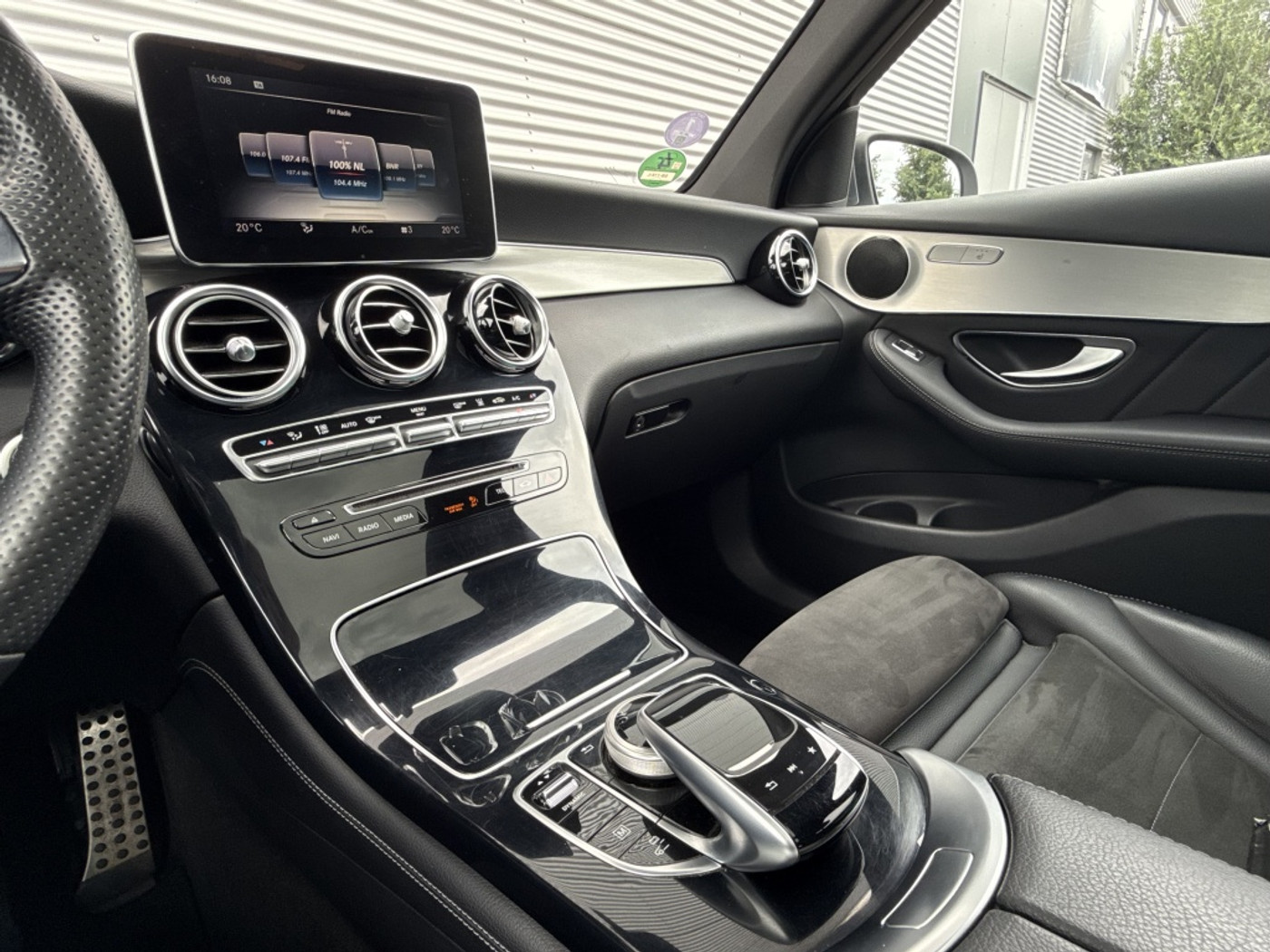 Foto van Mercedes-Benz GLC 350 E 4Matic
