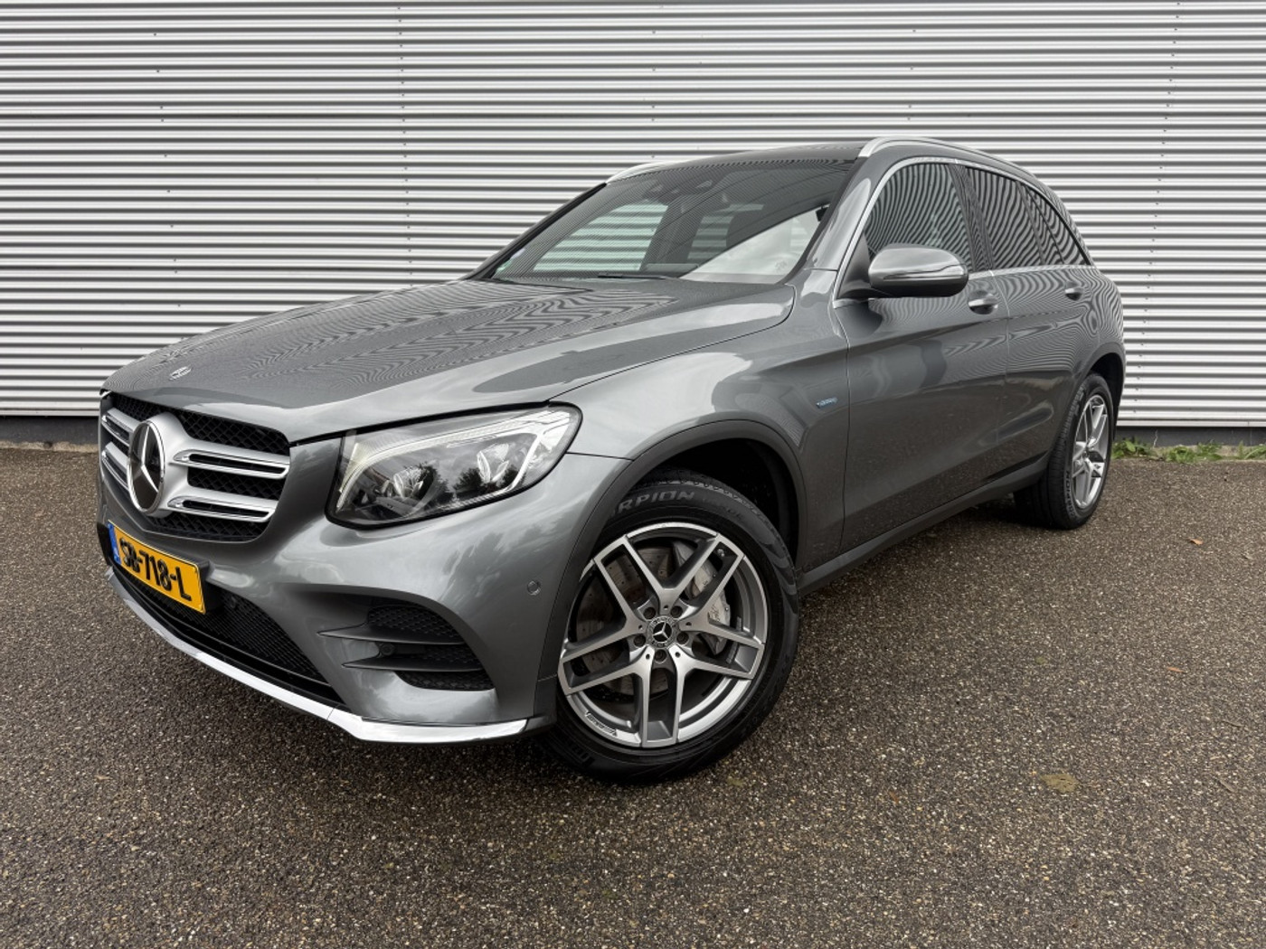 Mercedes-Benz GLC 350 E 4Matic 350e 4Matic Bus.Sol. AMG Pano Trekhaak Sfeer Camera ACC 2017 - voorkant