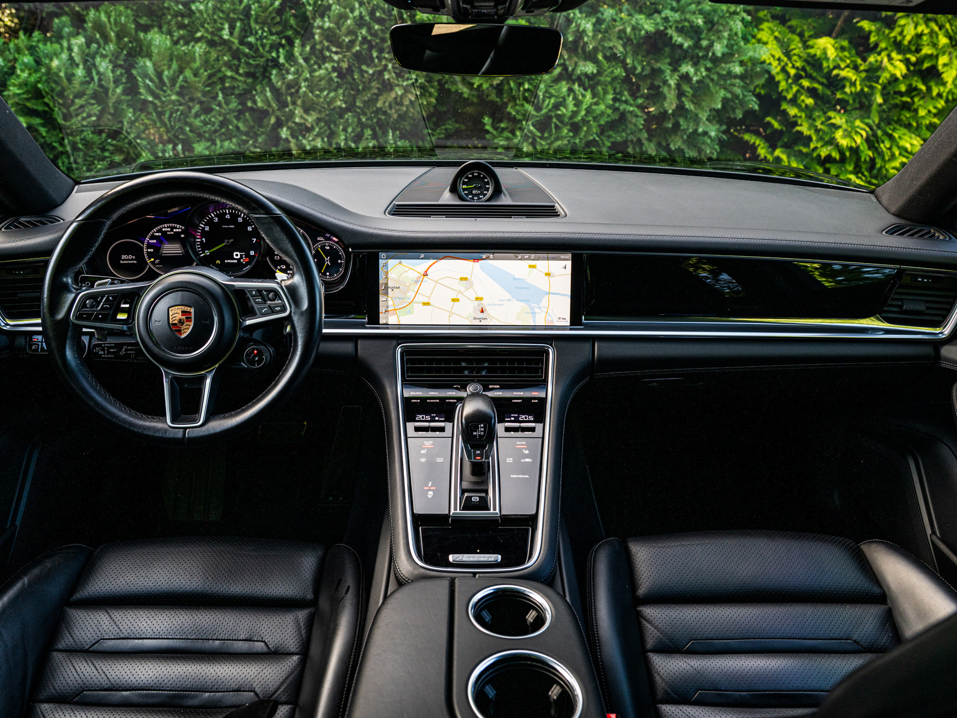 Foto van Porsche Panamera 4 E-hybrid