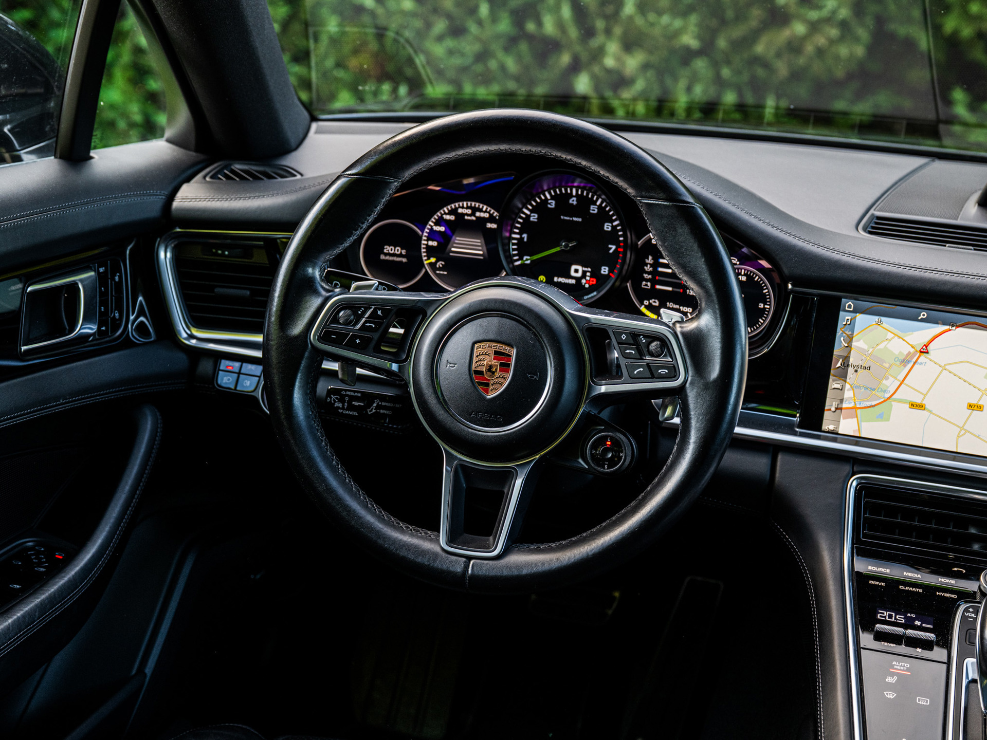 Foto van Porsche Panamera 4 E-hybrid