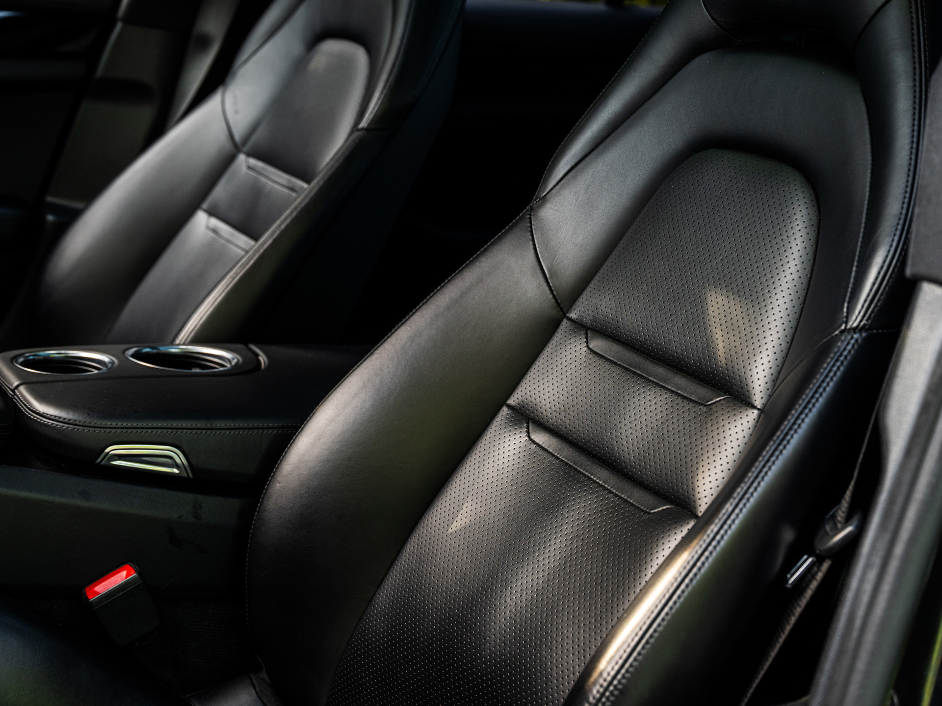 Foto van Porsche Panamera 4 E-hybrid