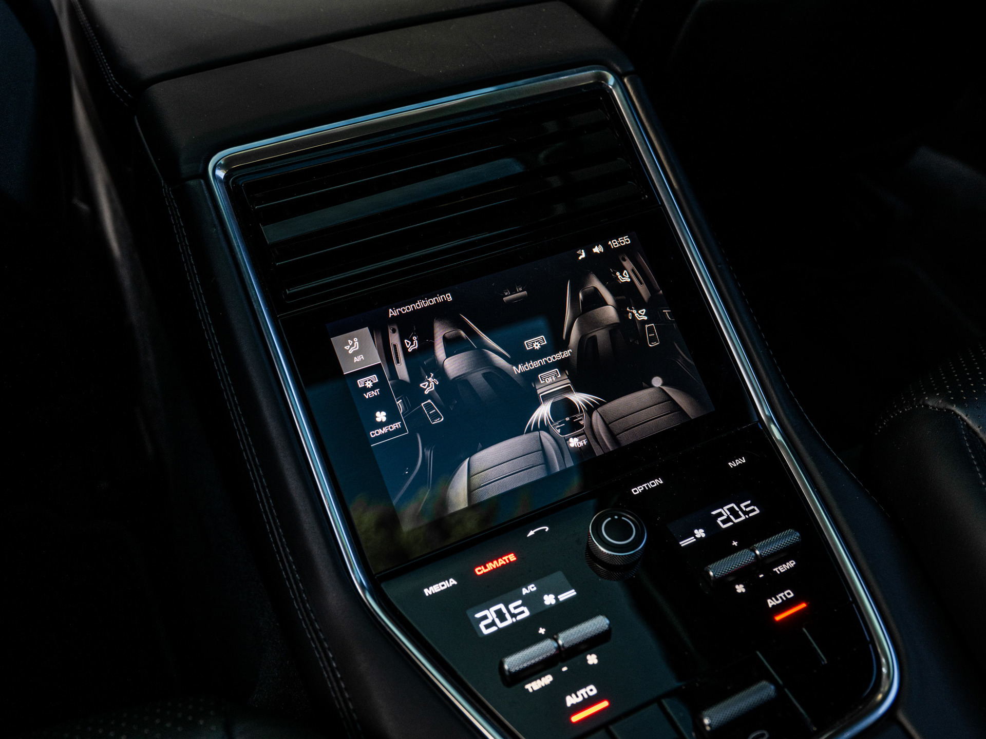Foto van Porsche Panamera 4 E-hybrid