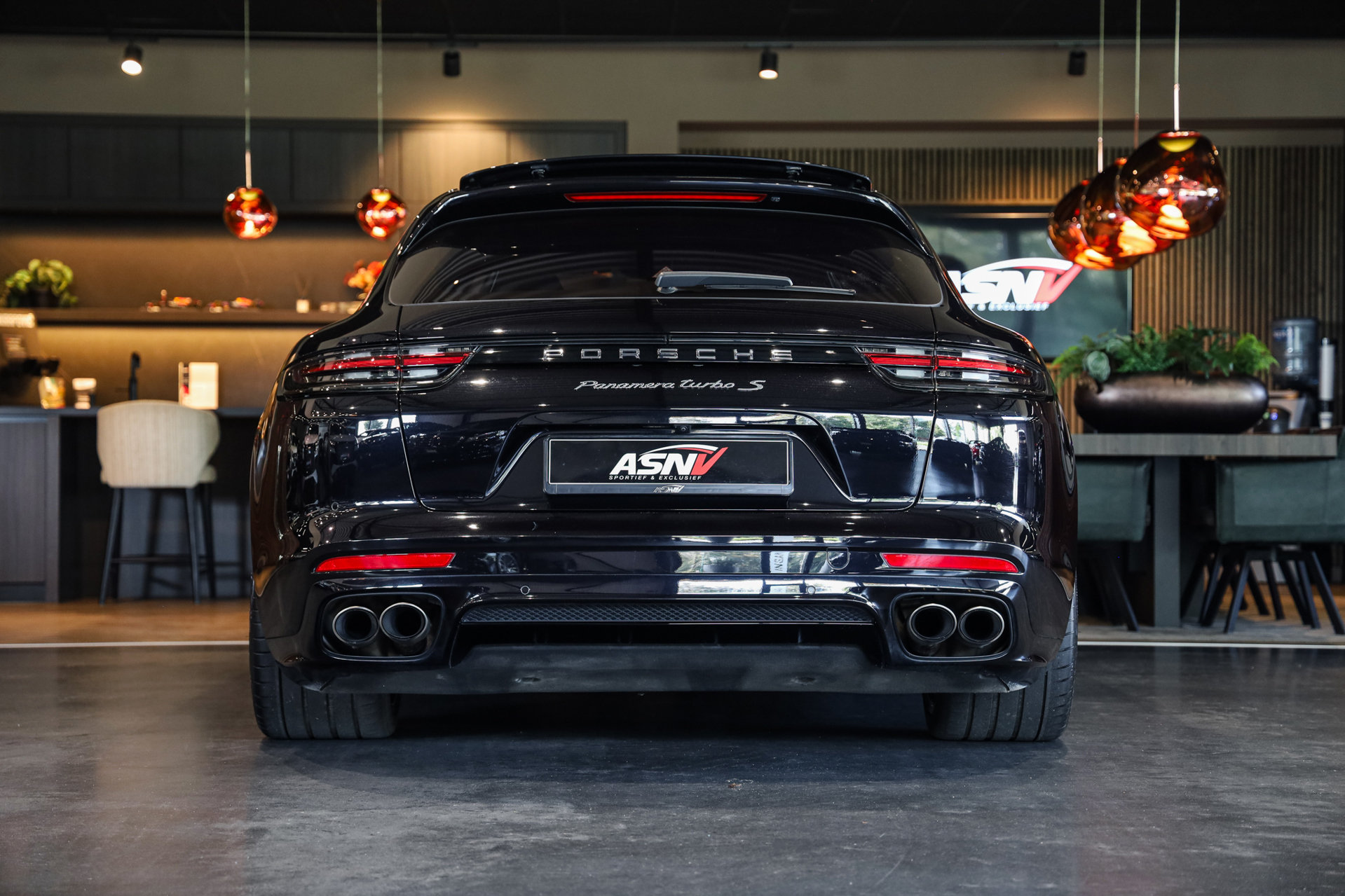 Foto van Porsche Panamera Turbo S E-hybrid