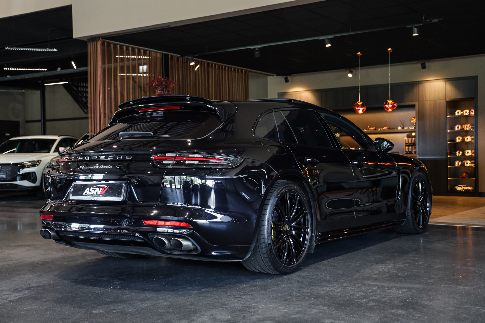 Foto van Porsche Panamera Turbo S E-hybrid