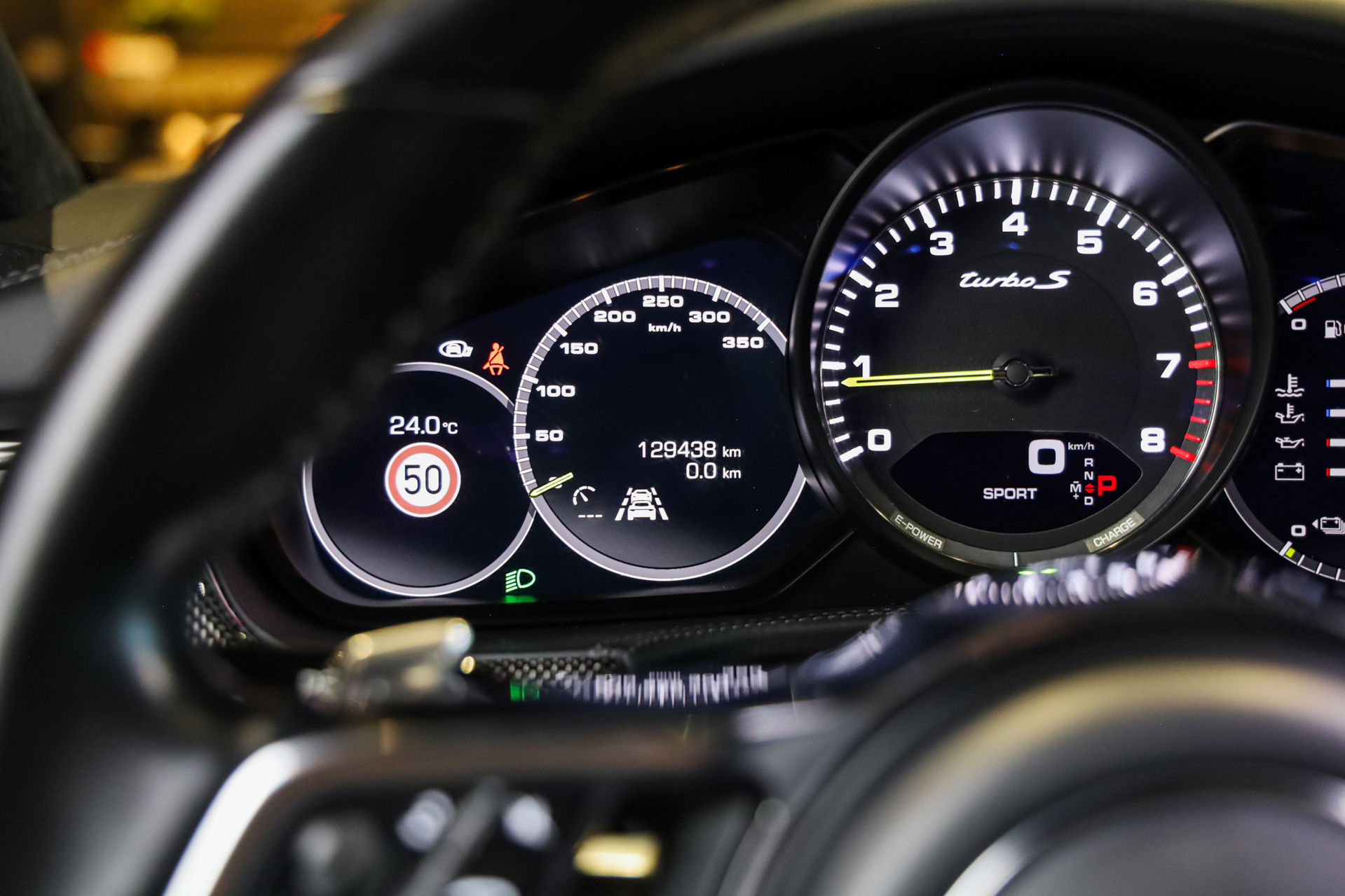 Foto van Porsche Panamera Turbo S E-hybrid