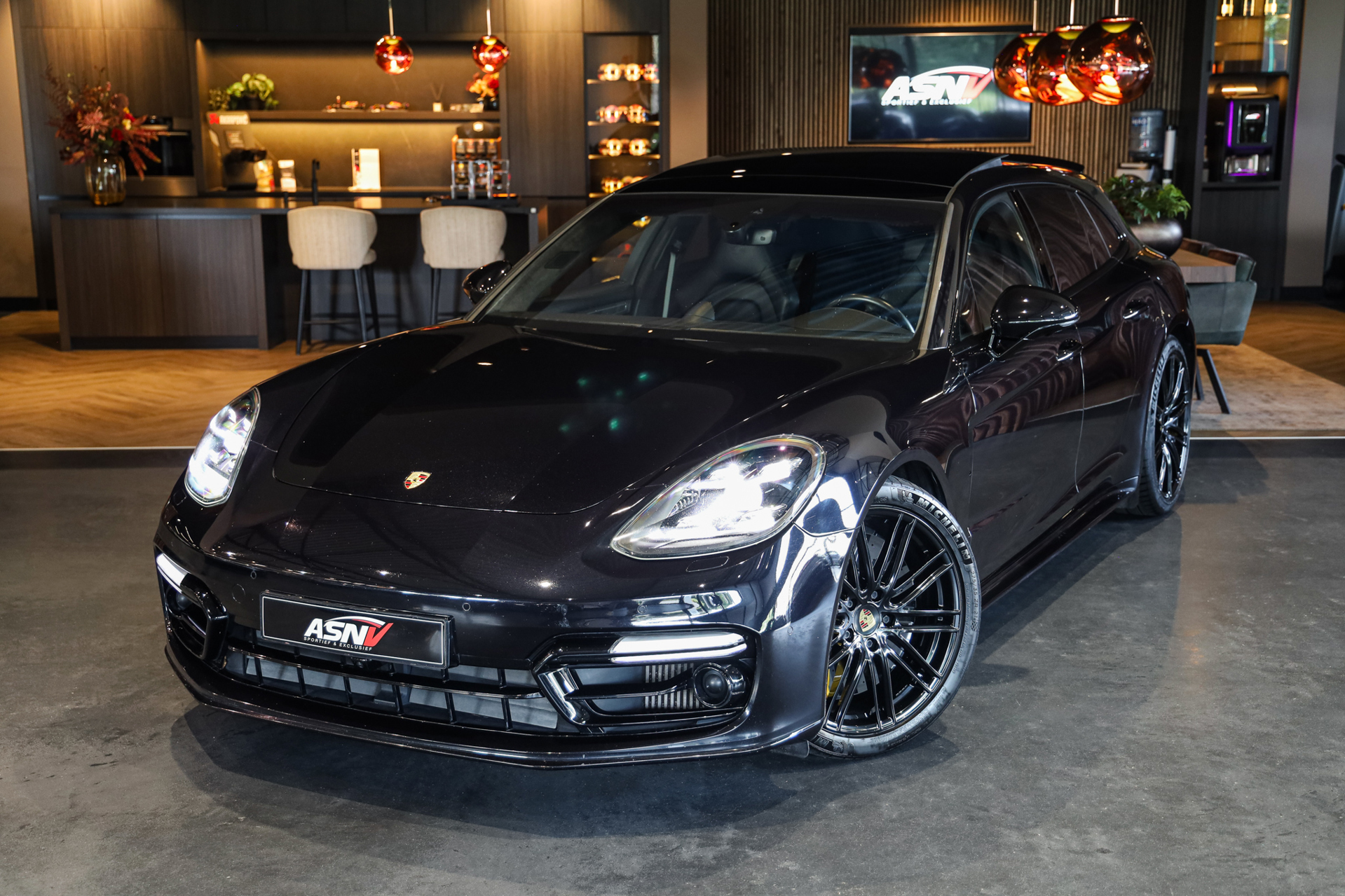 Foto van Porsche Panamera Turbo S E-hybrid