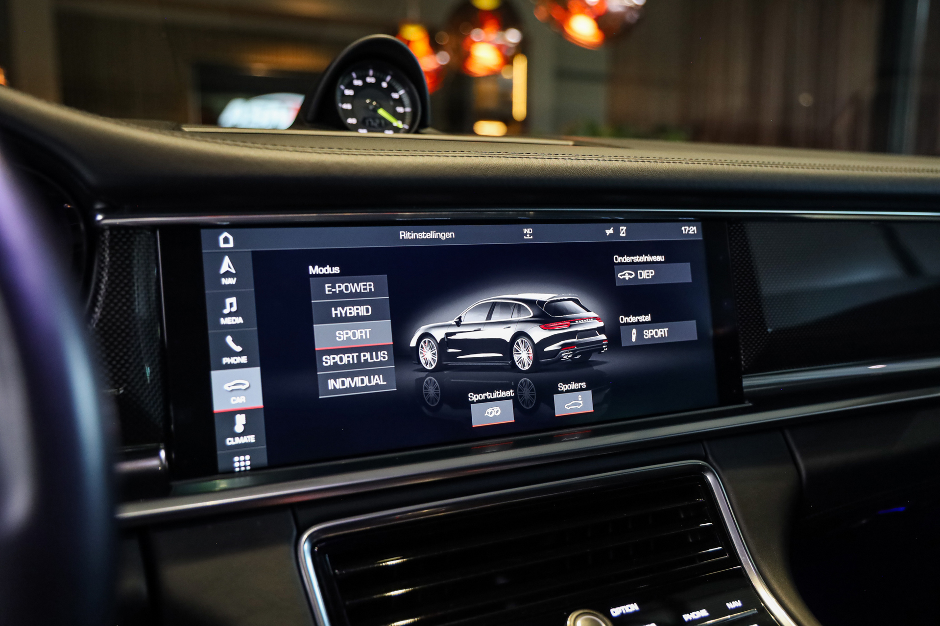 Foto van Porsche Panamera Turbo S E-hybrid