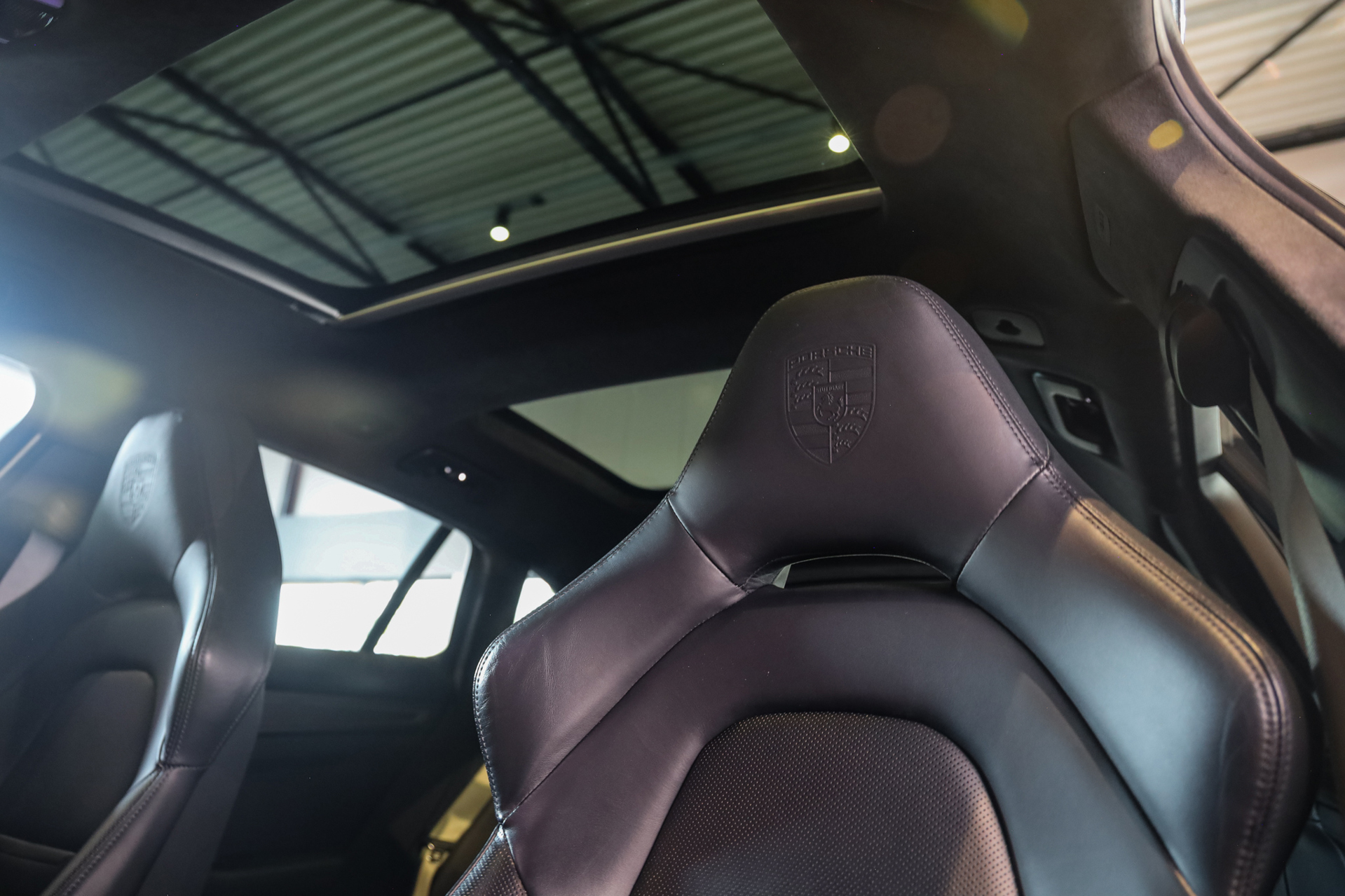 Foto van Porsche Panamera Turbo S E-hybrid