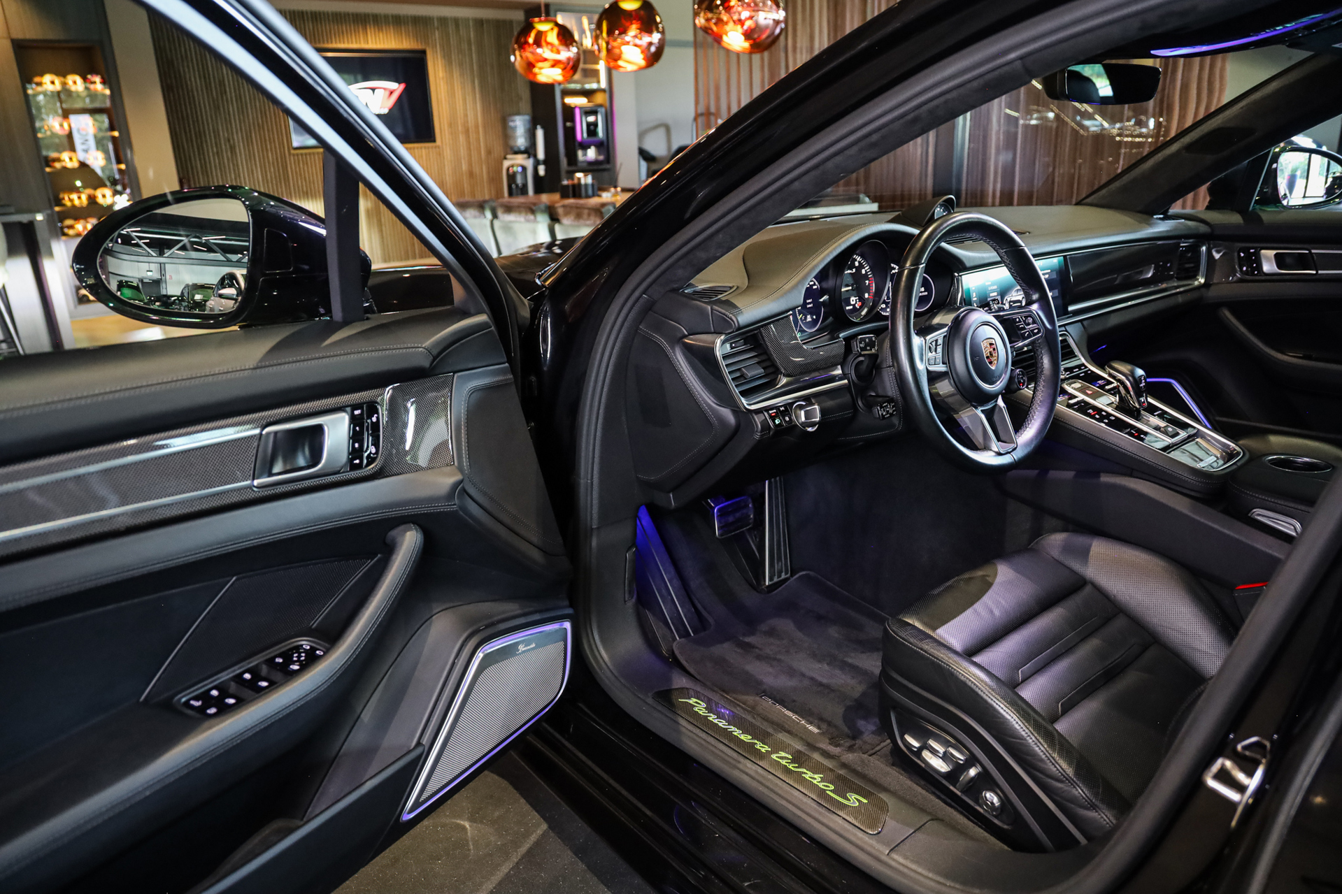 Foto van Porsche Panamera Turbo S E-hybrid