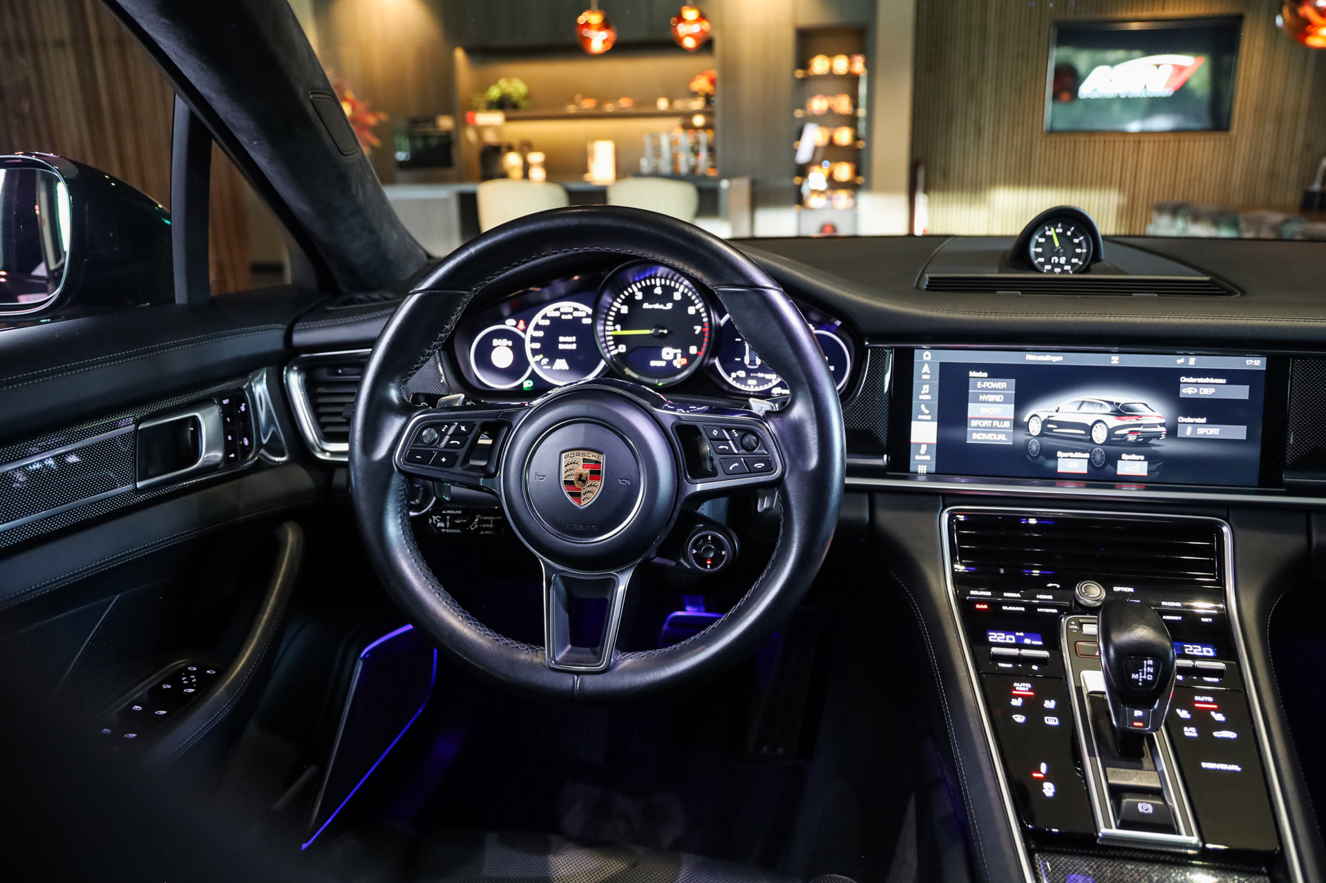 Foto van Porsche Panamera Turbo S E-hybrid