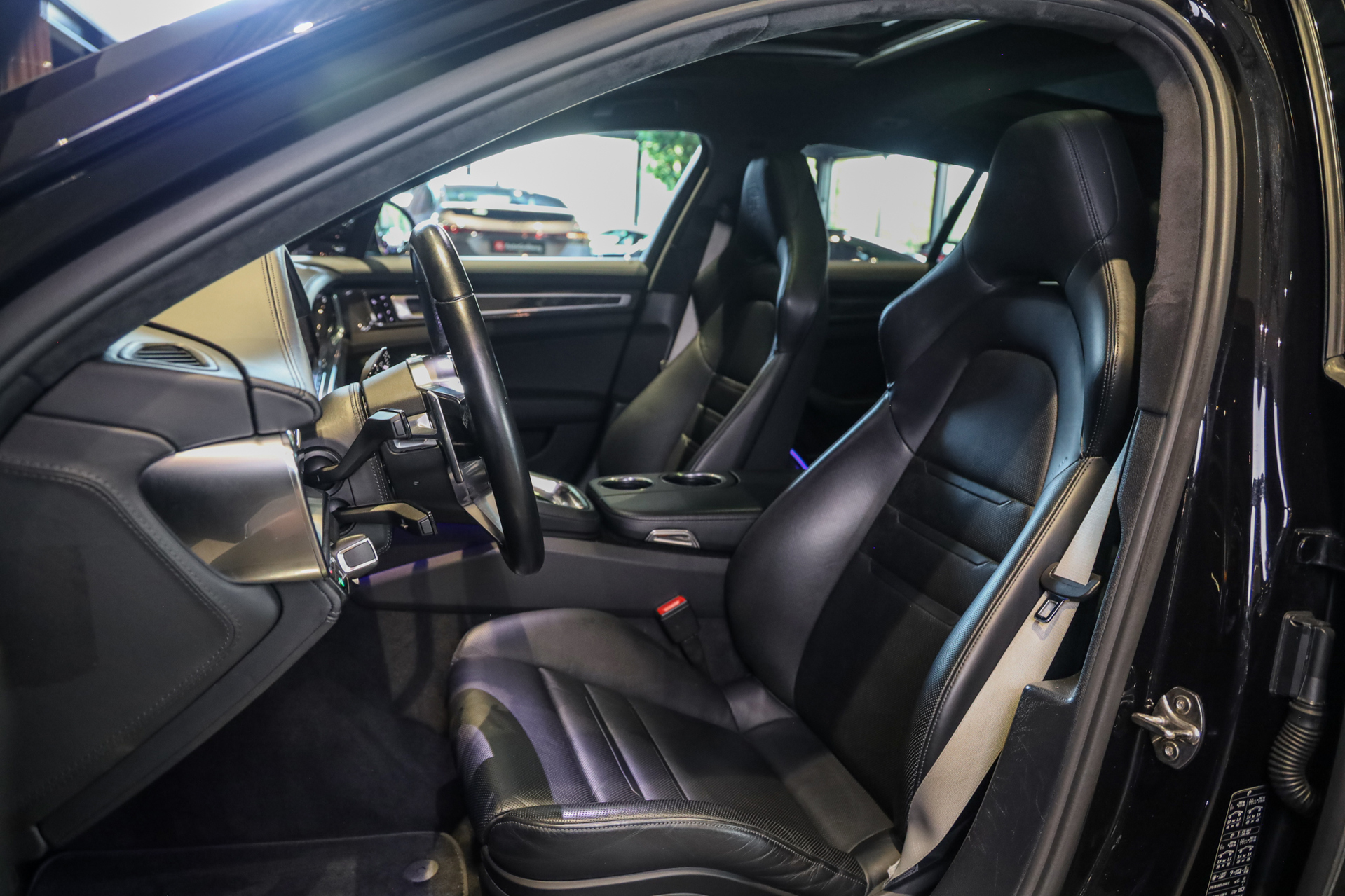 Foto van Porsche Panamera Turbo S E-hybrid