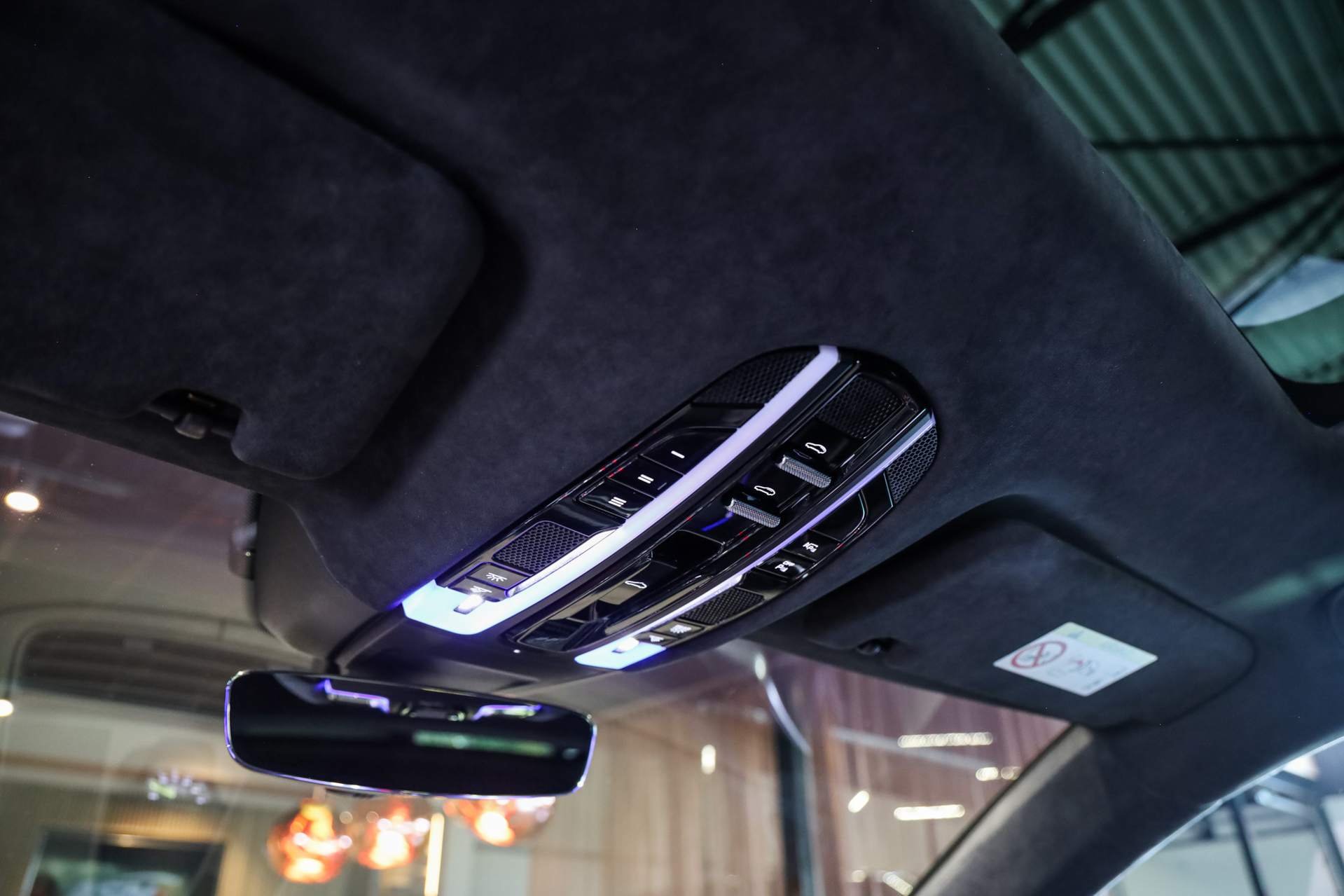 Foto van Porsche Panamera Turbo S E-hybrid