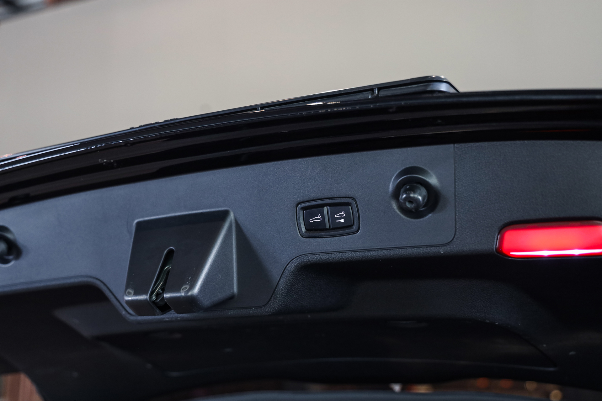Foto van Porsche Panamera Turbo S E-hybrid
