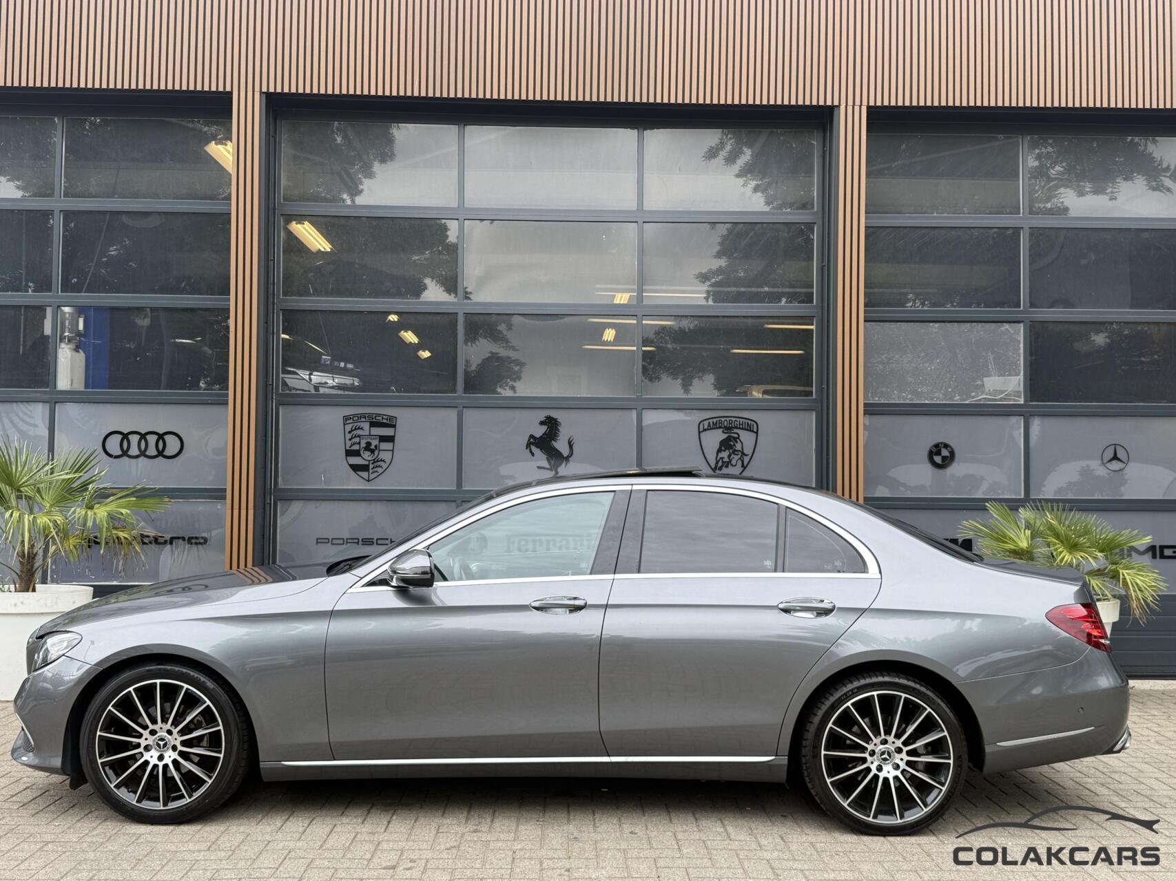 Foto van Mercedes-Benz E 220 D