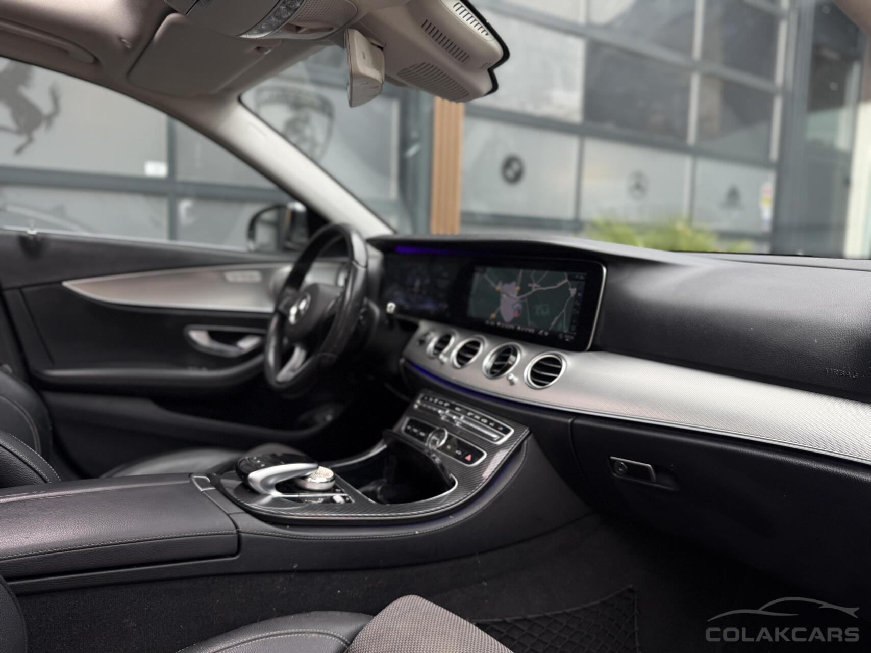 Foto van Mercedes-Benz E 220 D