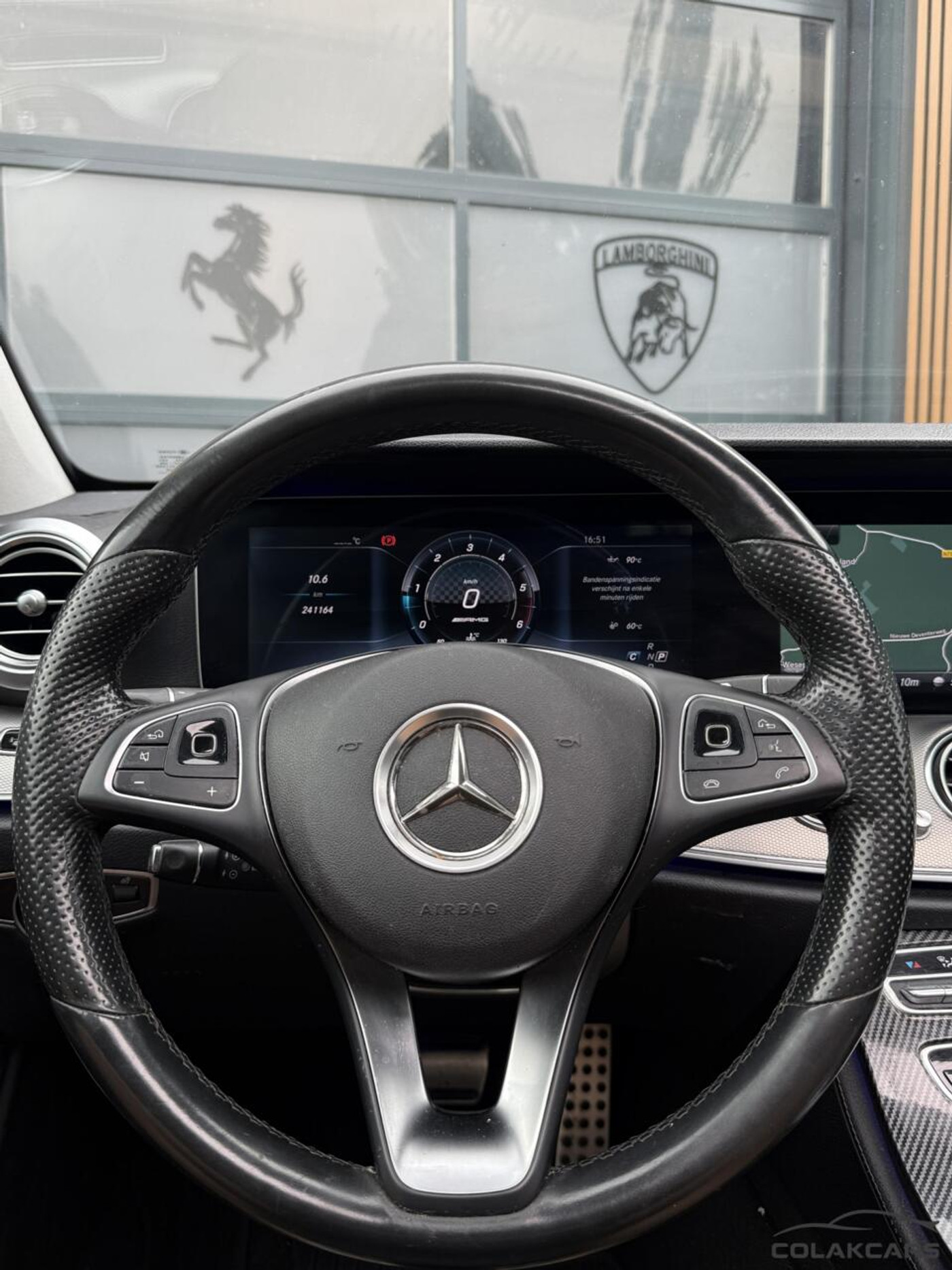 Foto van Mercedes-Benz E 220 D