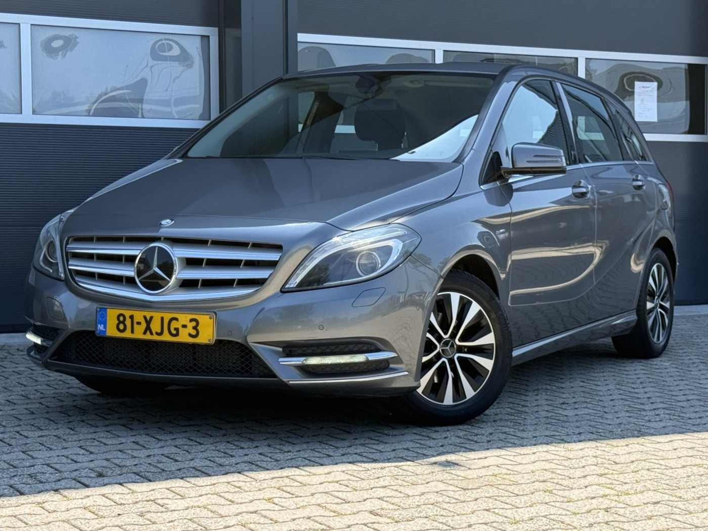 Mercedes-Benz B-klasse 180 Ambition 2012 - voorkant