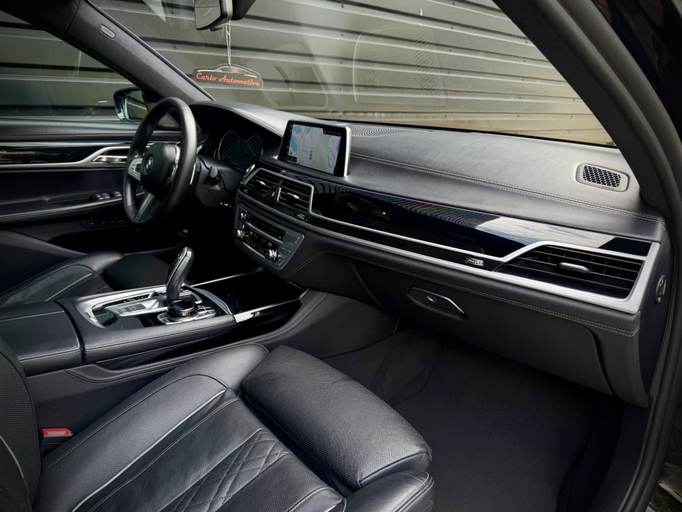 Foto van BMW 750li xDrive