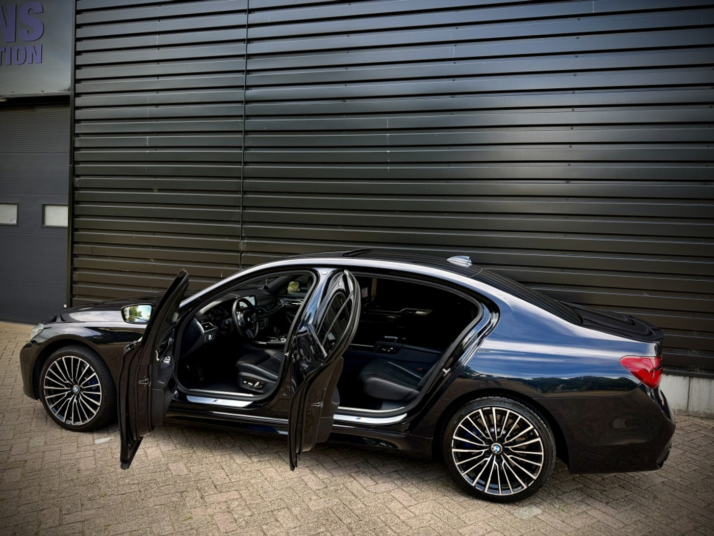 Foto van BMW 750li xDrive