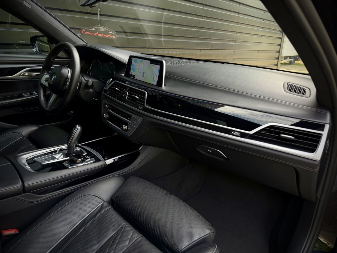Foto van BMW 750li xDrive