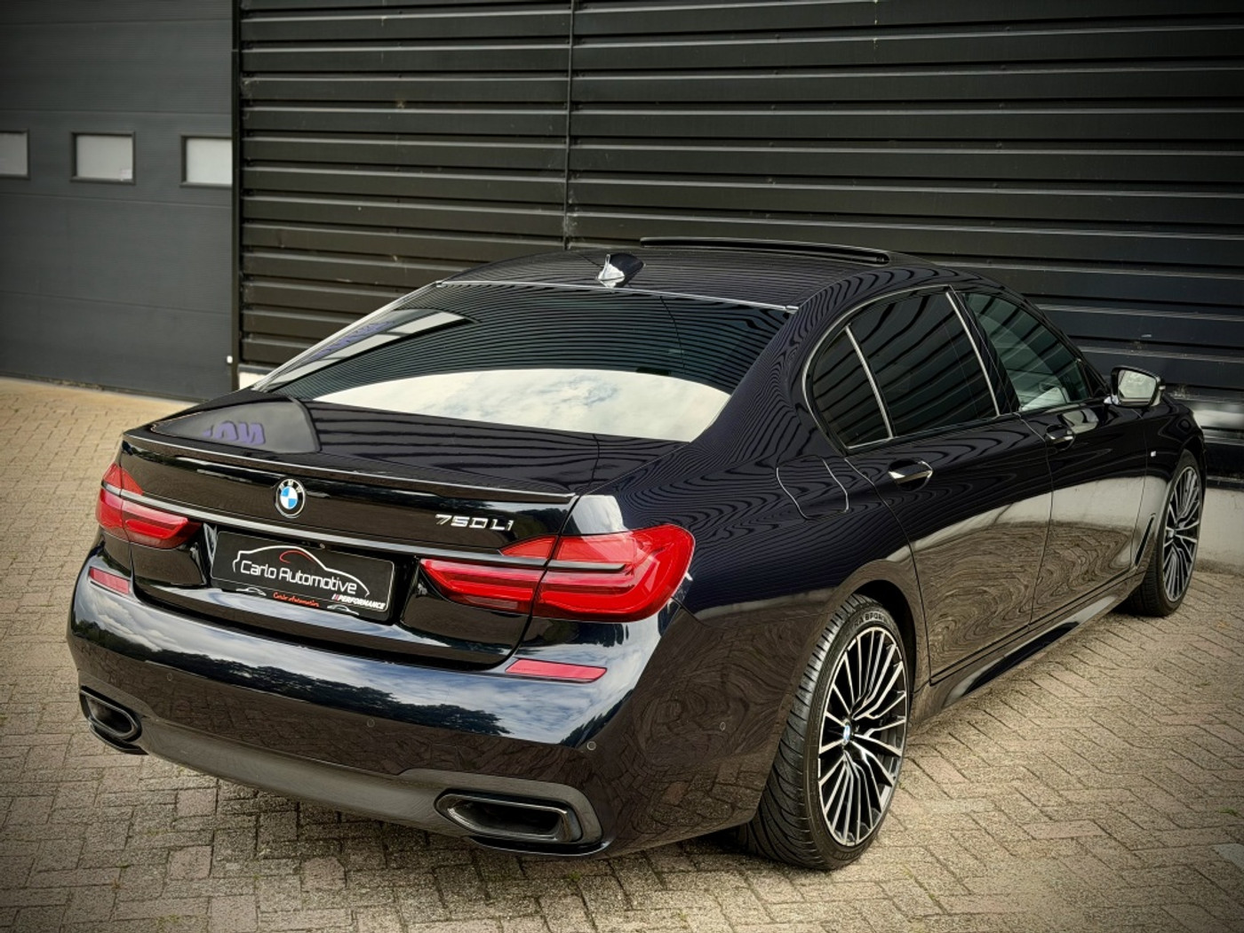 Foto van BMW 750li xDrive