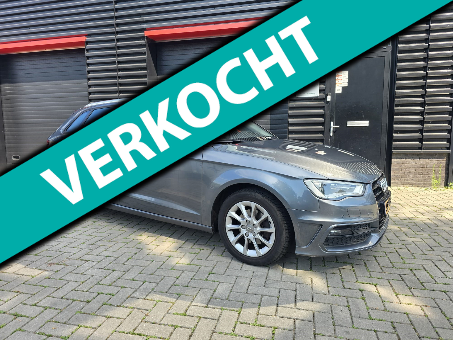 Audi A3 Sportback 1.6 TDI Ambiente Sport Edition | NAVIGATIE | PDC | XENON | LED | STOELVERWARMING | ELEC. PAKKET 2016 - voorkant