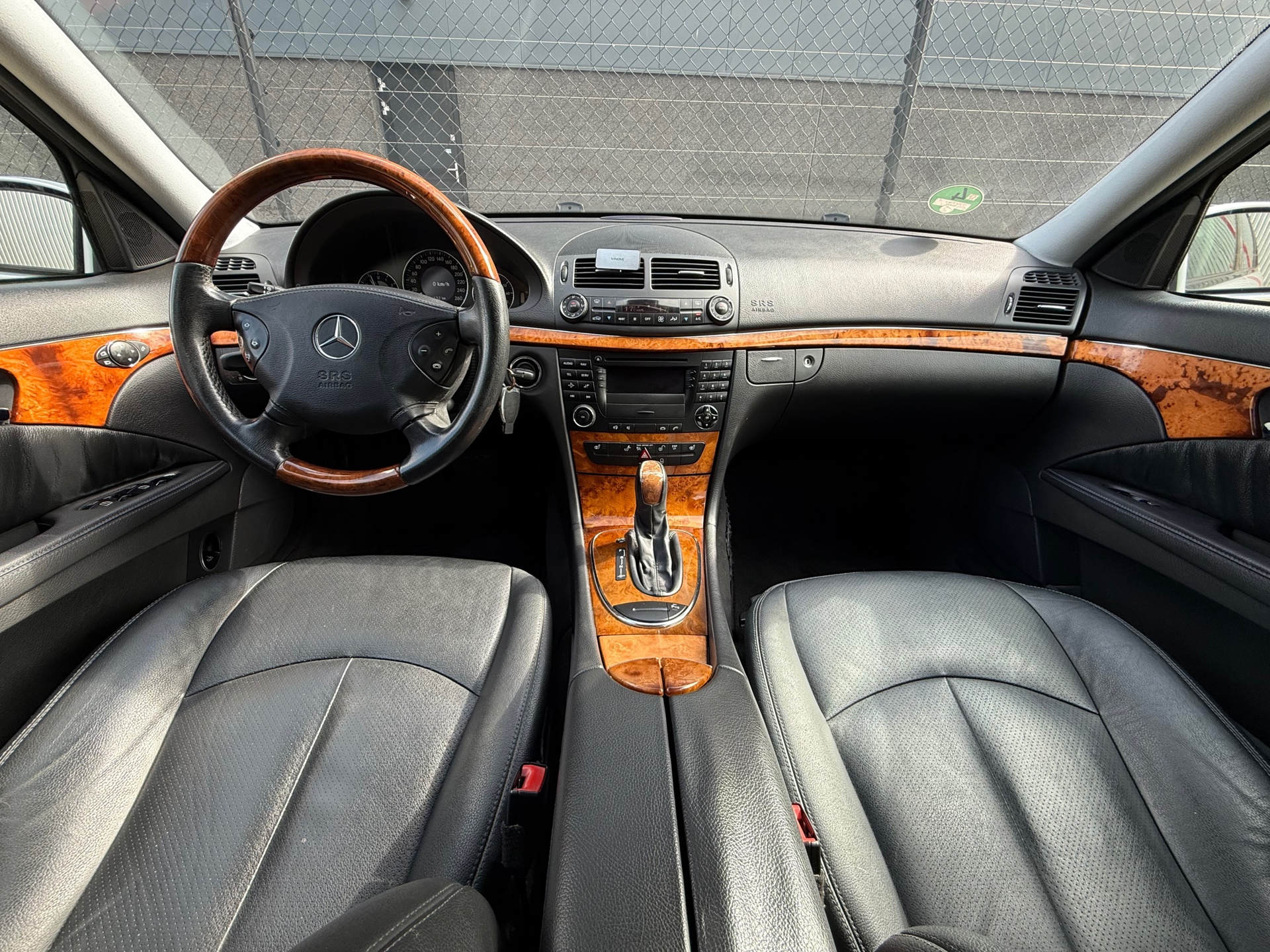 Foto van Mercedes-Benz E 280