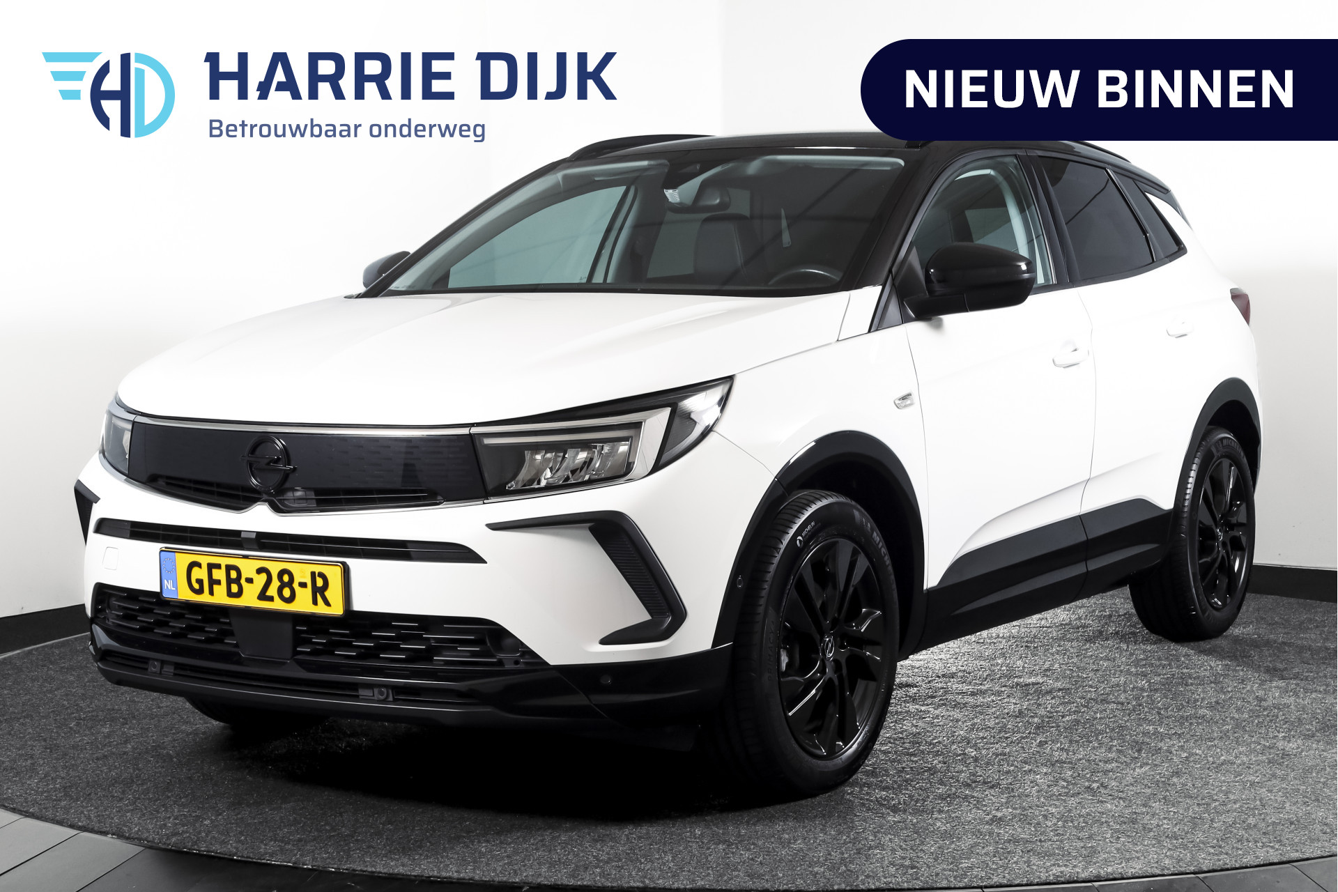 Opel Grandland 1.2 Turbo 130 PK GS Line - Automaat 2022 - voorkant
